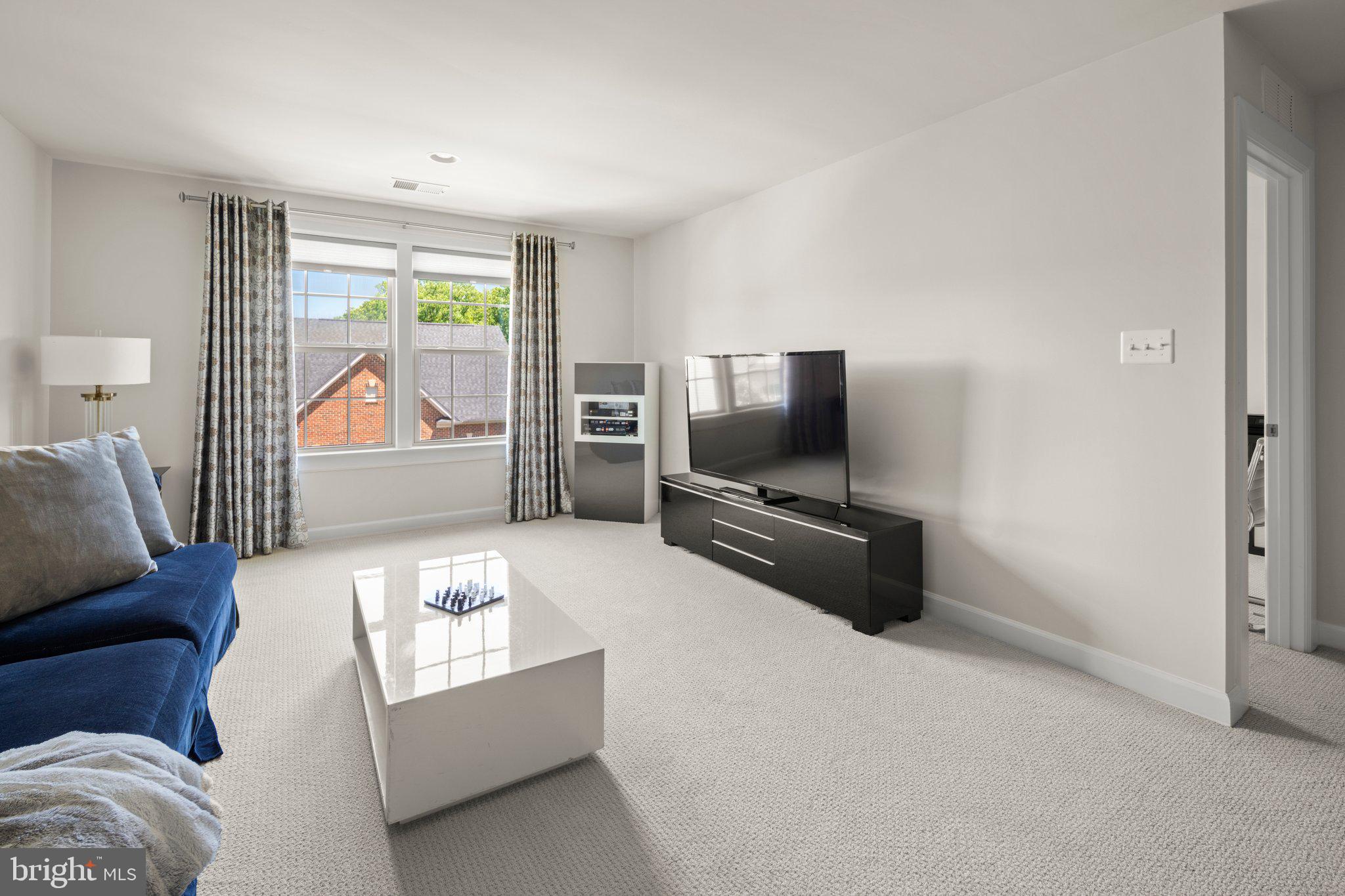 WOODSON SQUARE - Residential