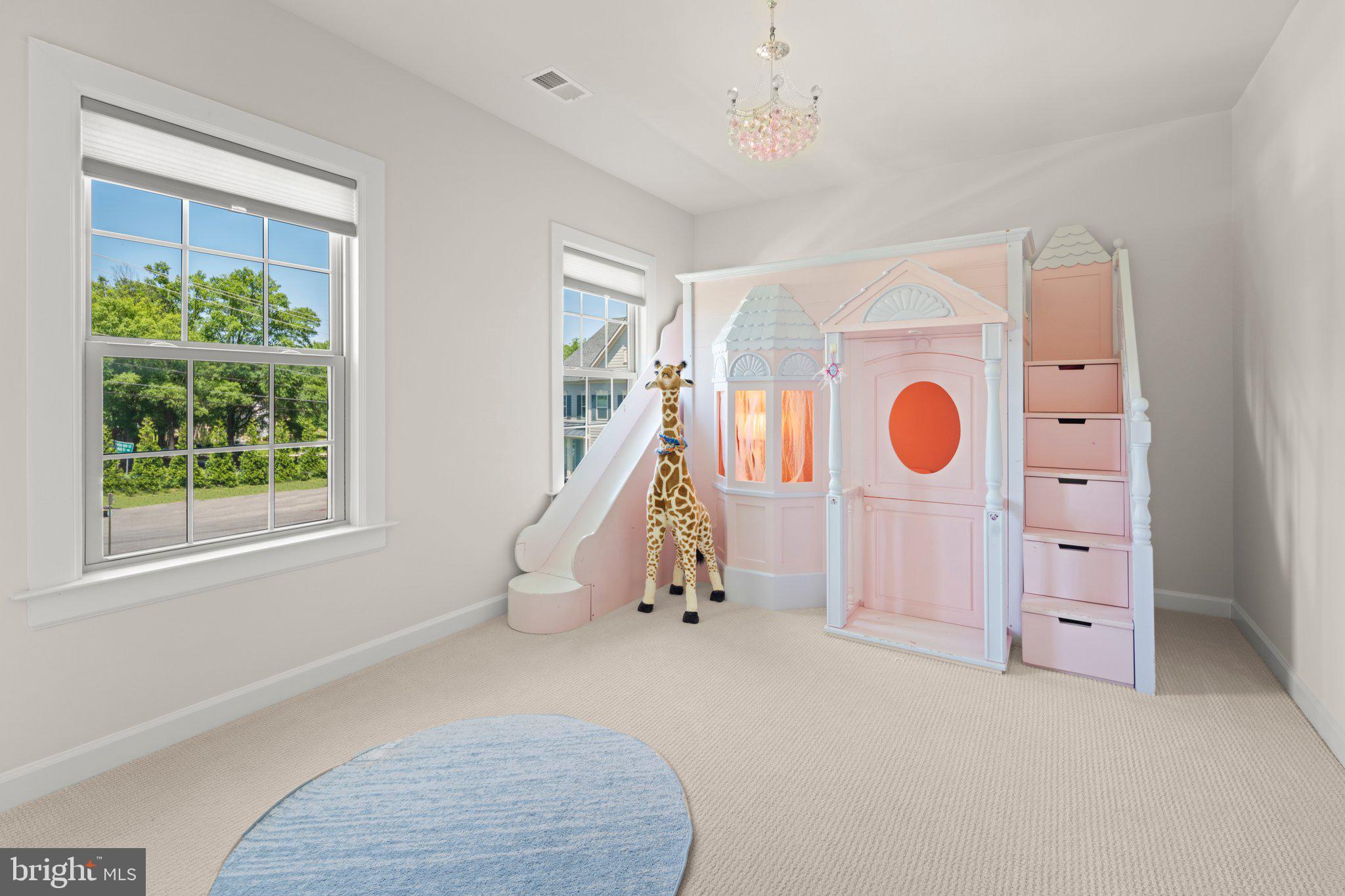 WOODSON SQUARE - Residential