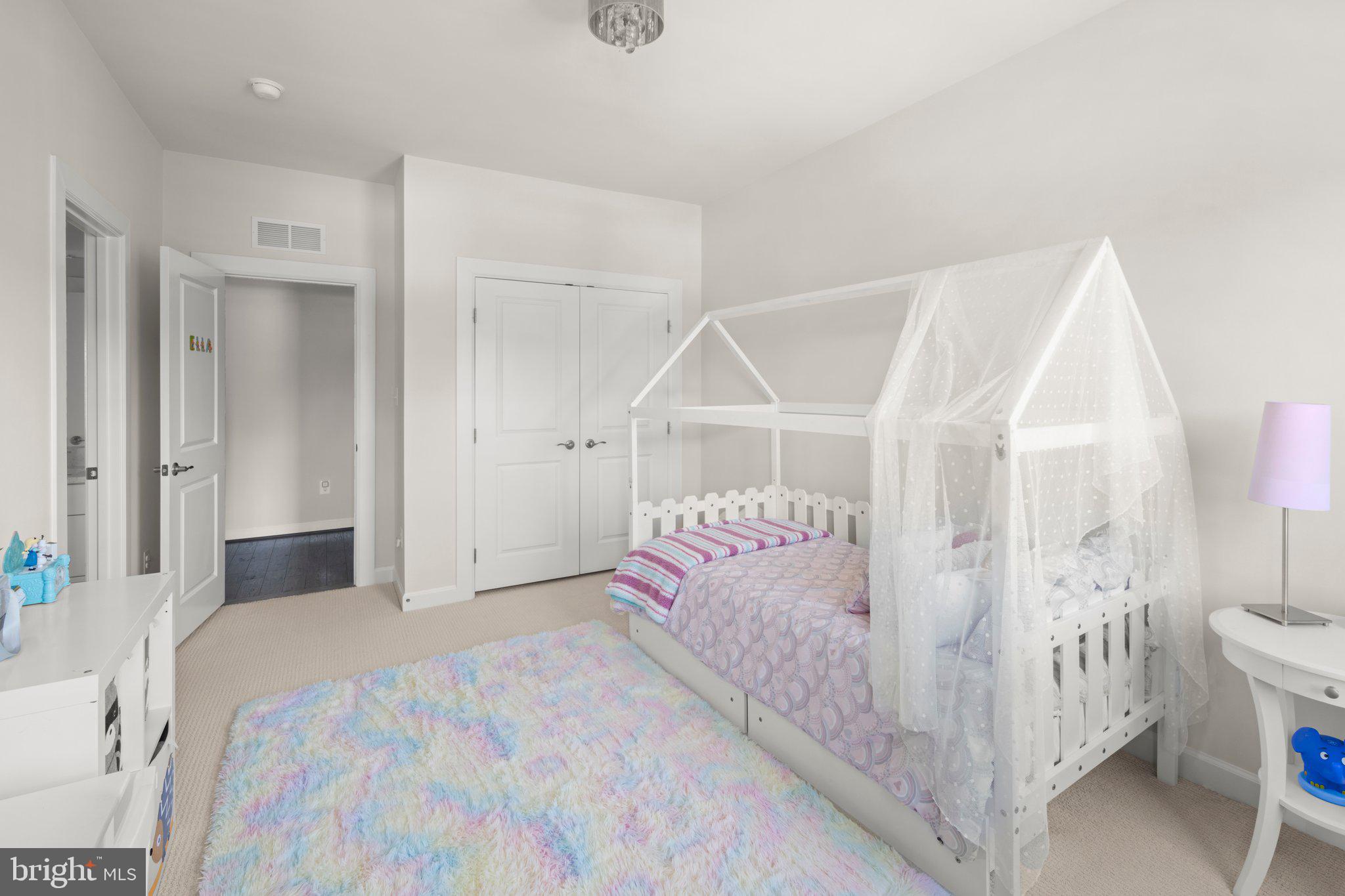 WOODSON SQUARE - Residential