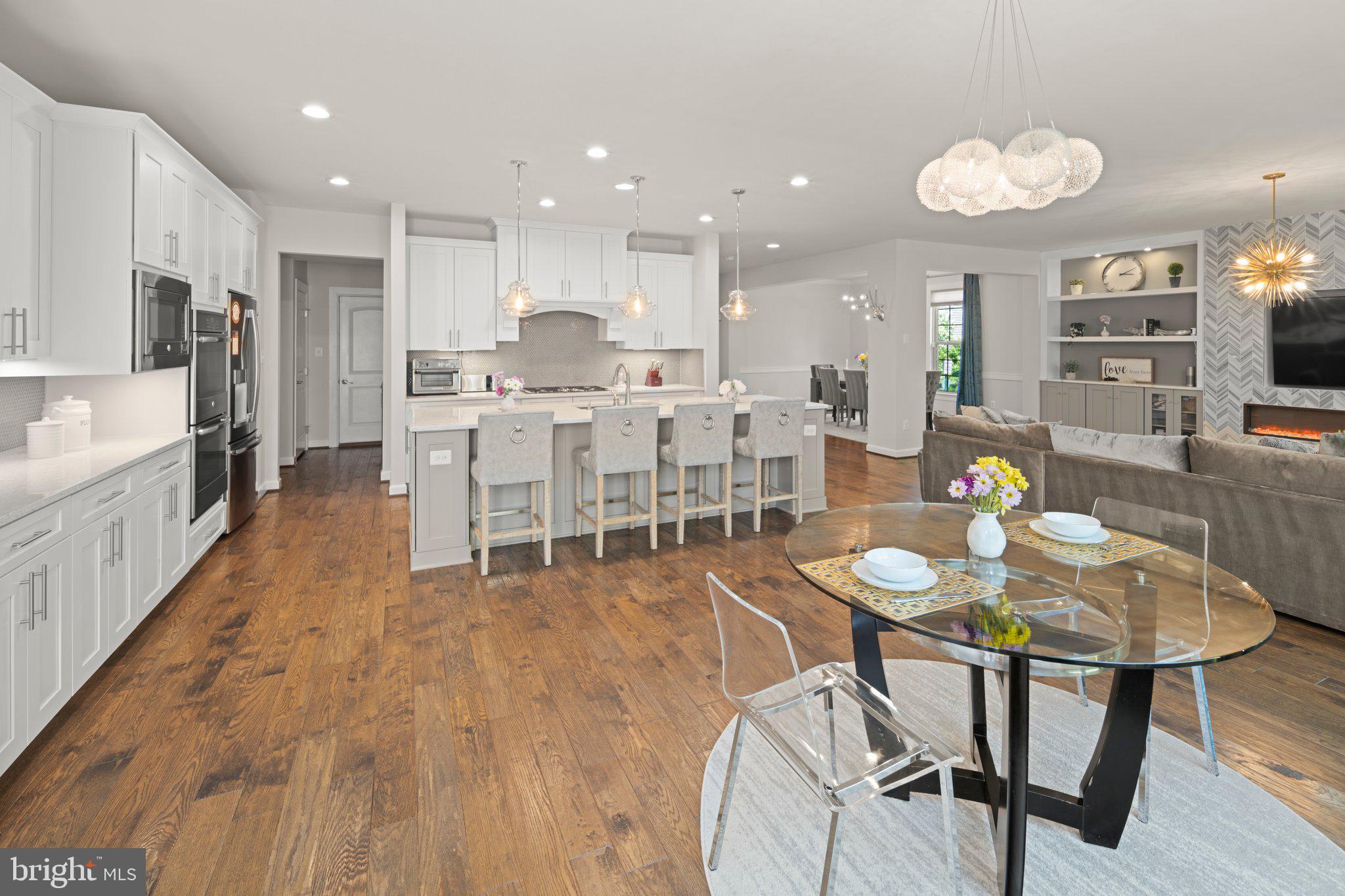 WOODSON SQUARE - Residential