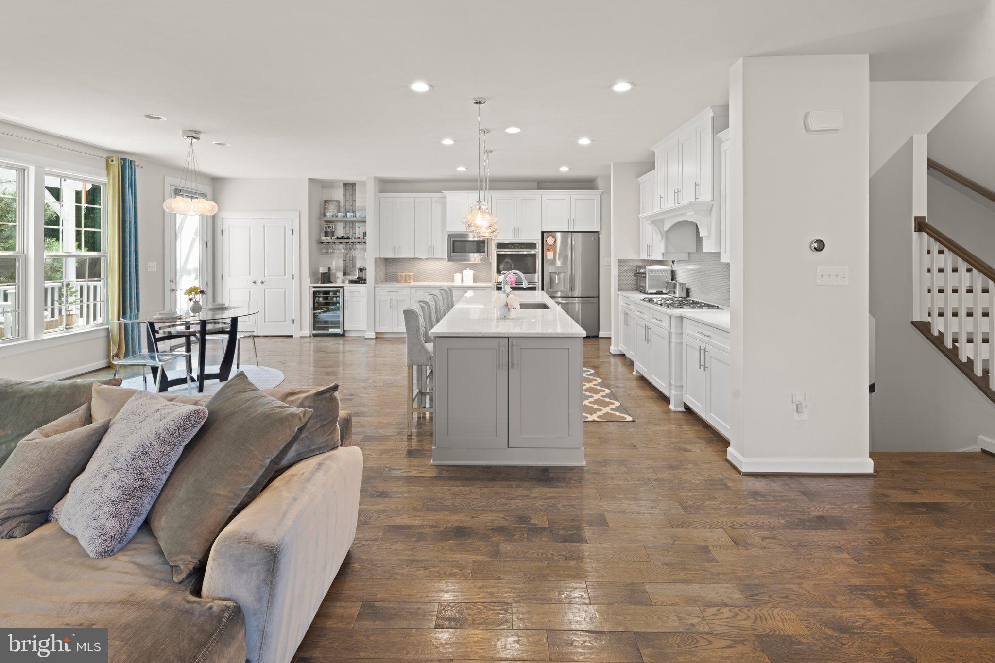 WOODSON SQUARE - Residential