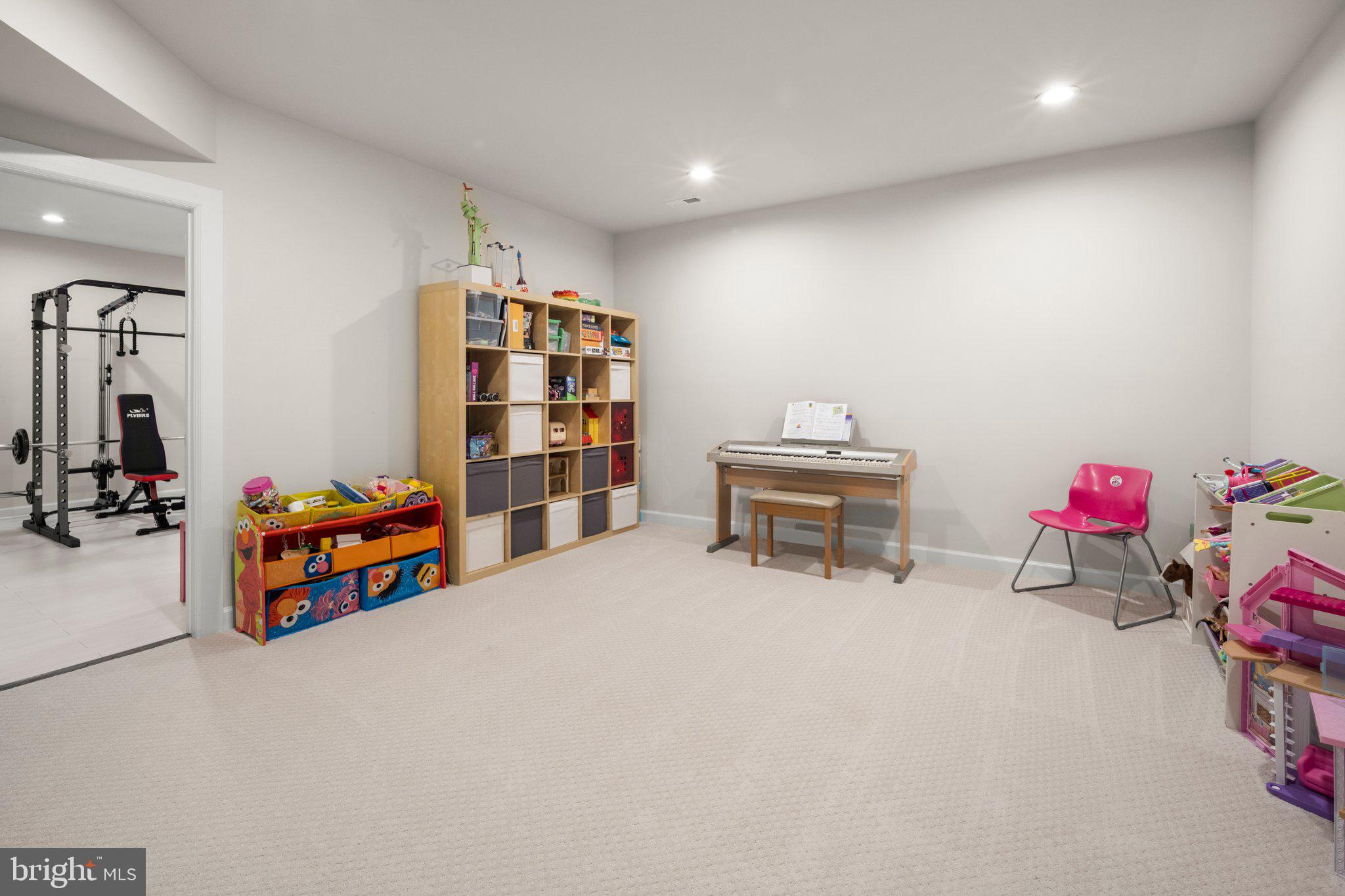 WOODSON SQUARE - Residential