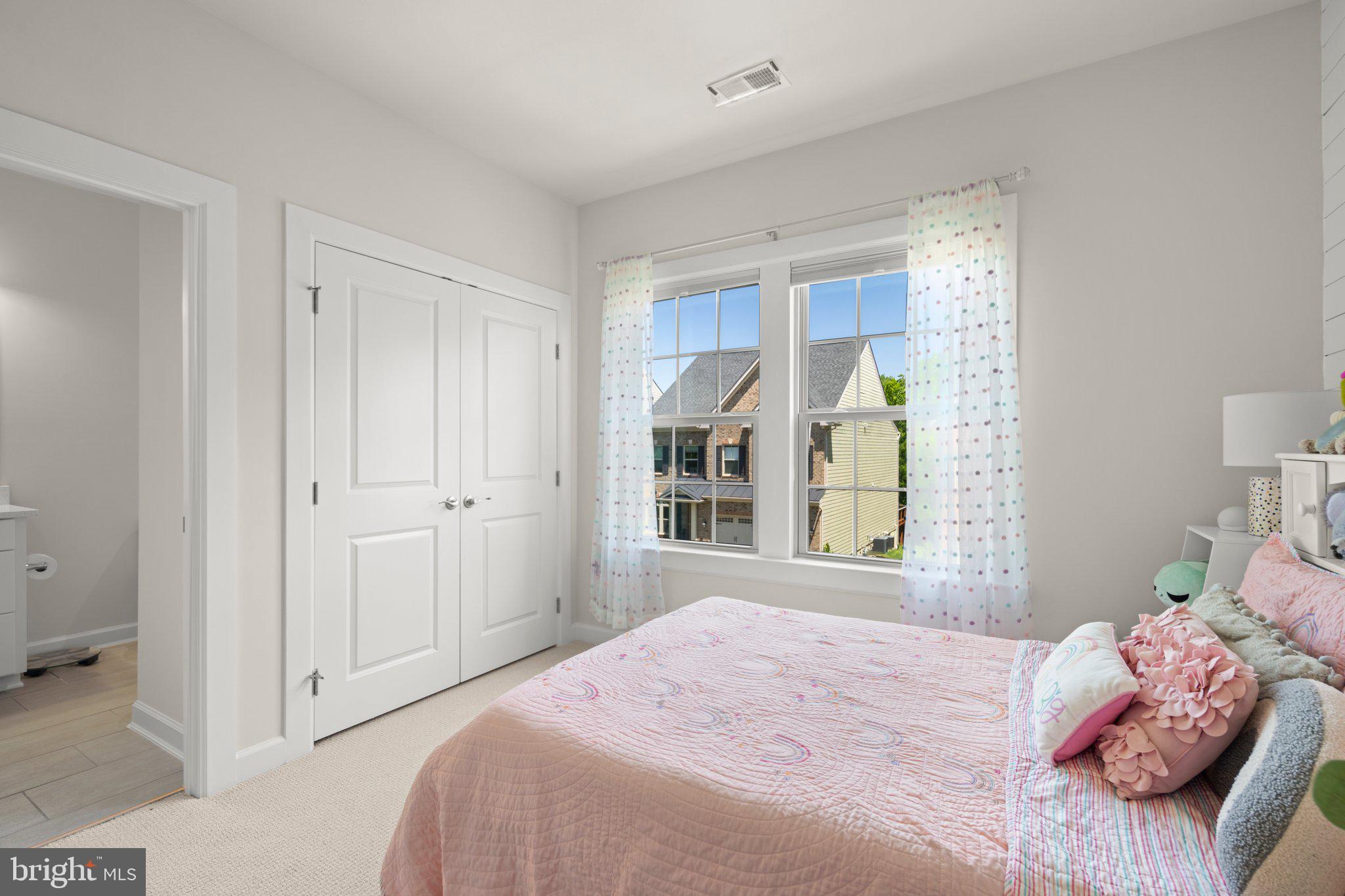 WOODSON SQUARE - Residential