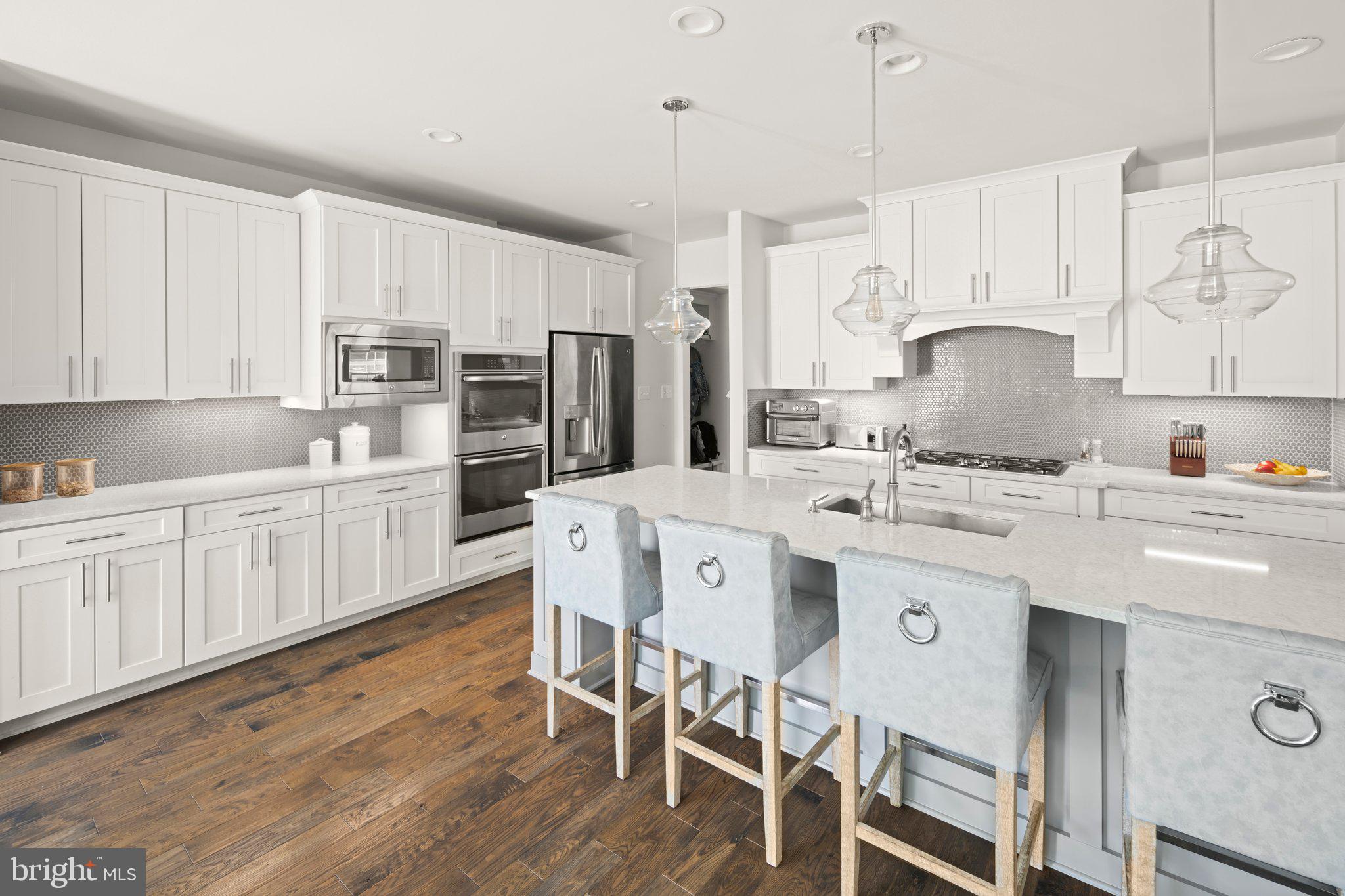 WOODSON SQUARE - Residential