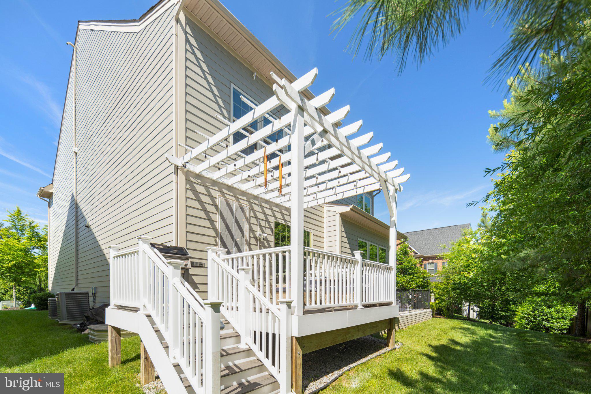 WOODSON SQUARE - Residential