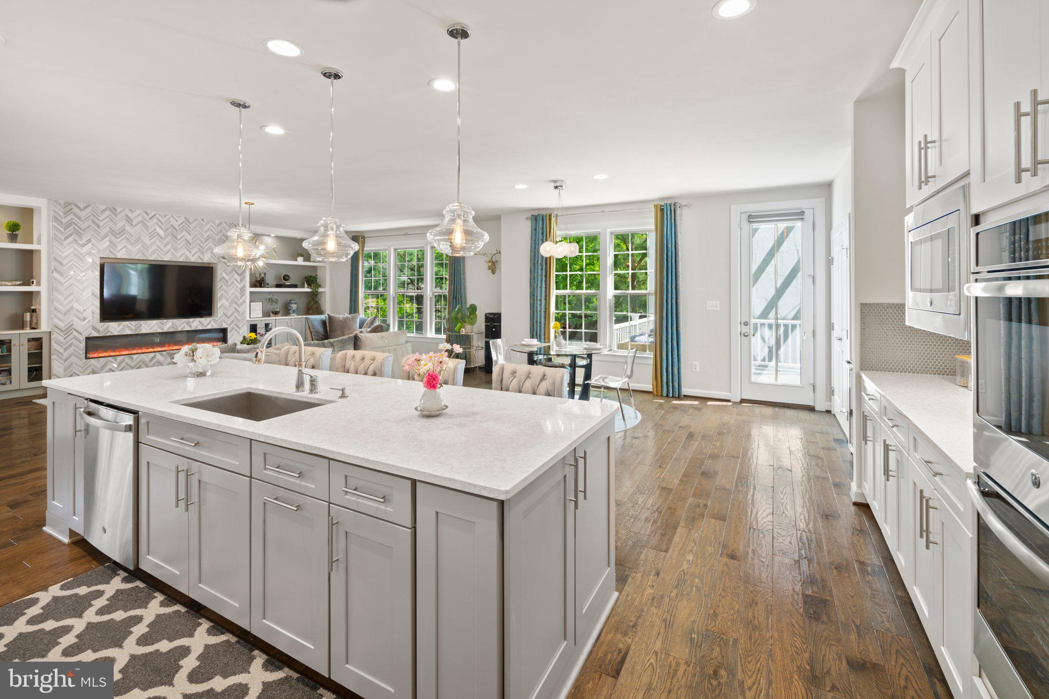 WOODSON SQUARE - Residential