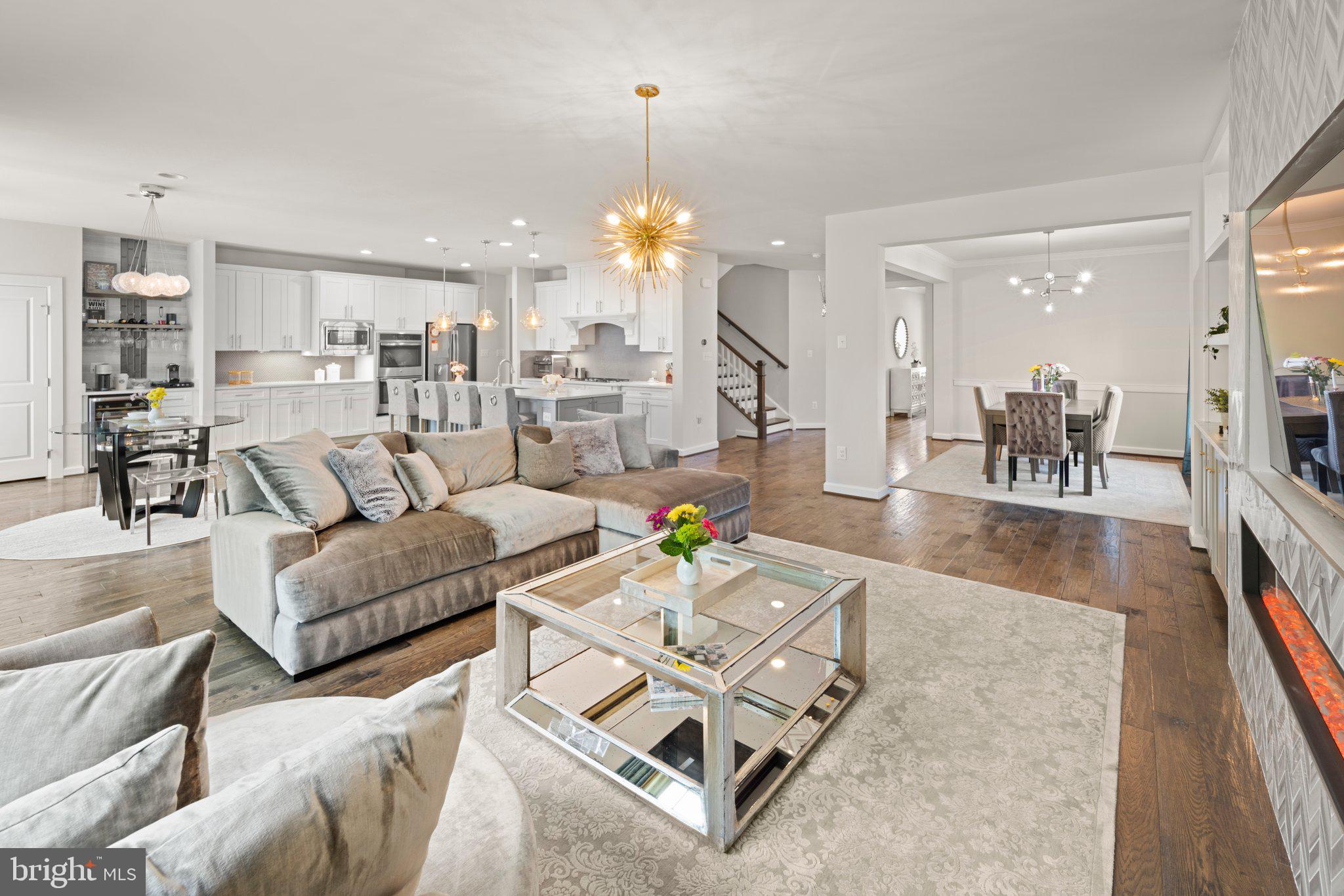 WOODSON SQUARE - Residential