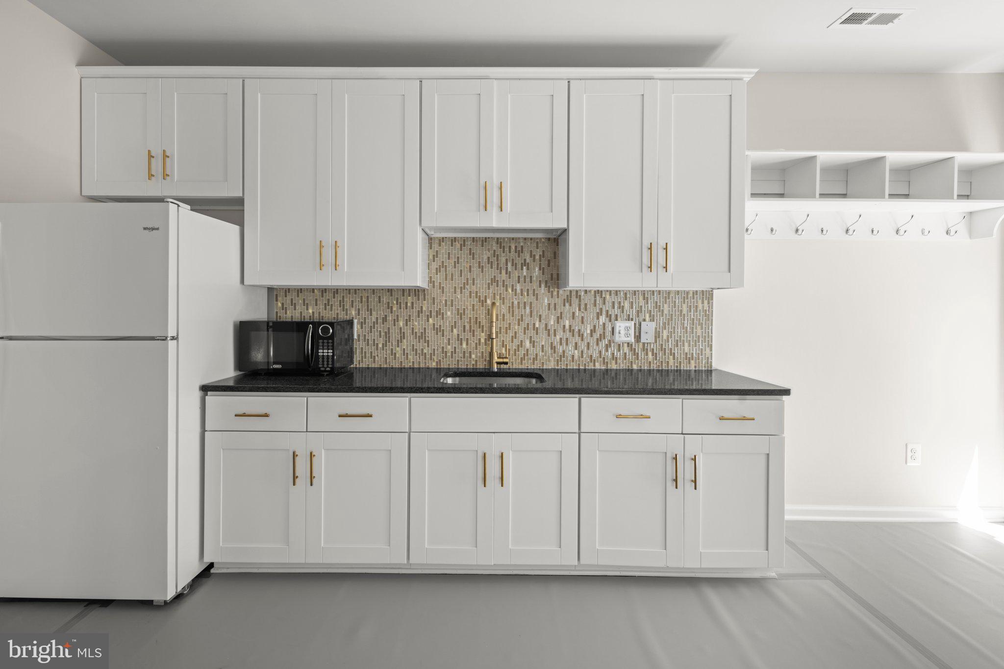 WOODSON SQUARE - Residential