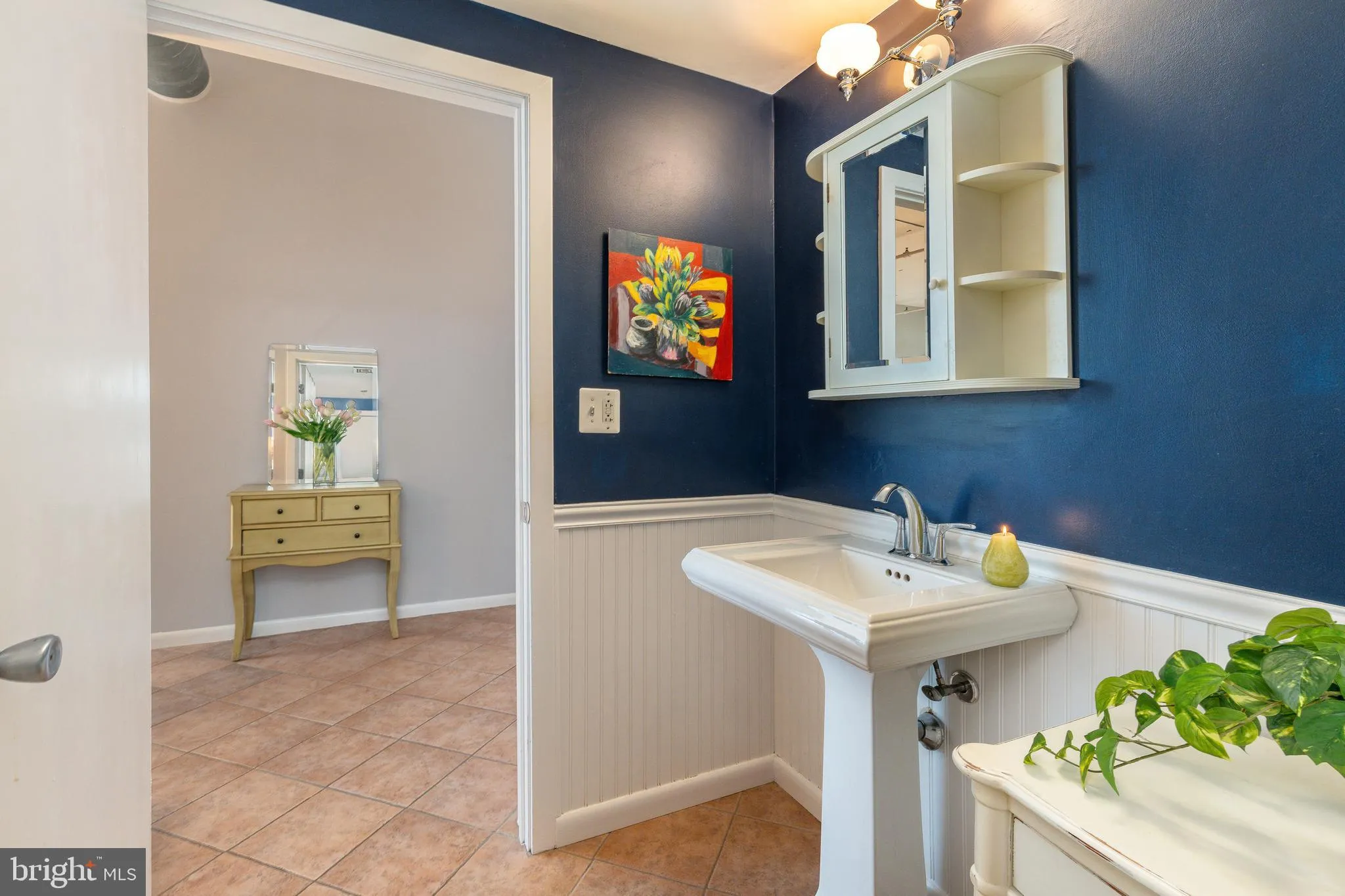 Philadelphia, Pennsylvania 19107, United States, 1 Bedroom Bedrooms, ,1 BathroomBathrooms,Residential,Active,215538