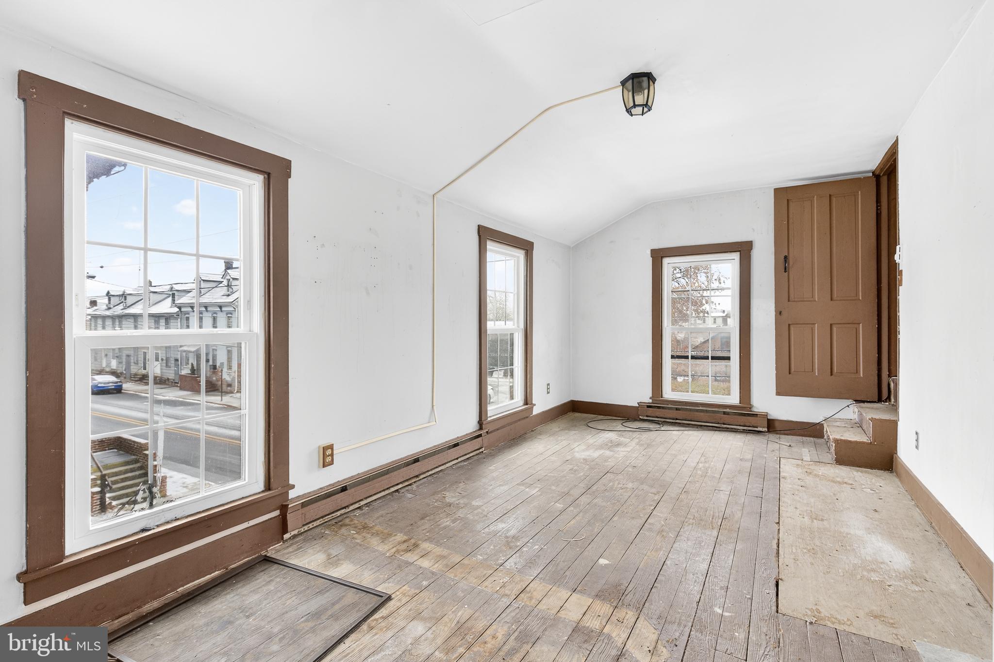 CBD- CENTRAL BUSINESS DIS - Commercial Sale