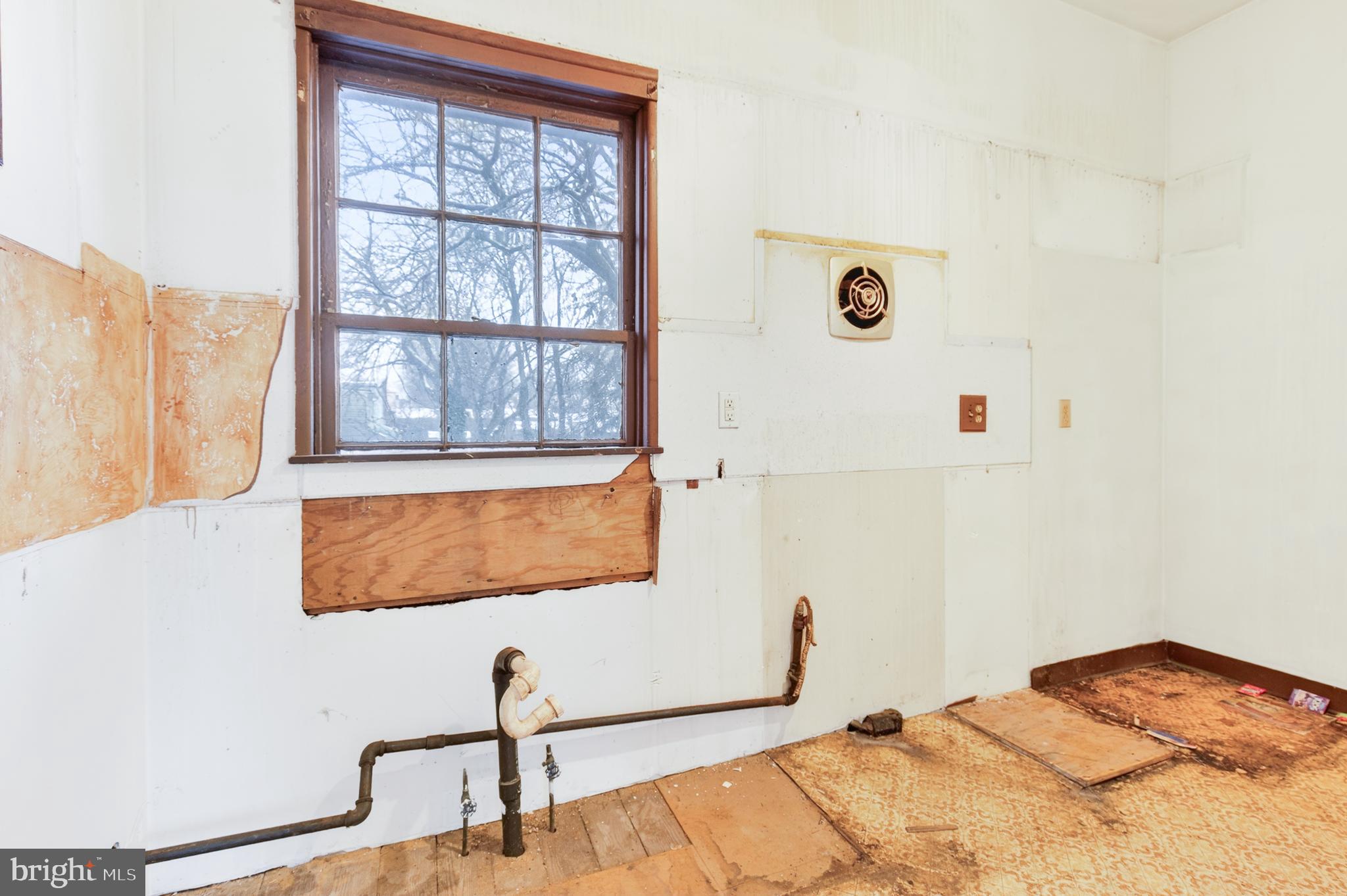 CBD- CENTRAL BUSINESS DIS - Commercial Sale