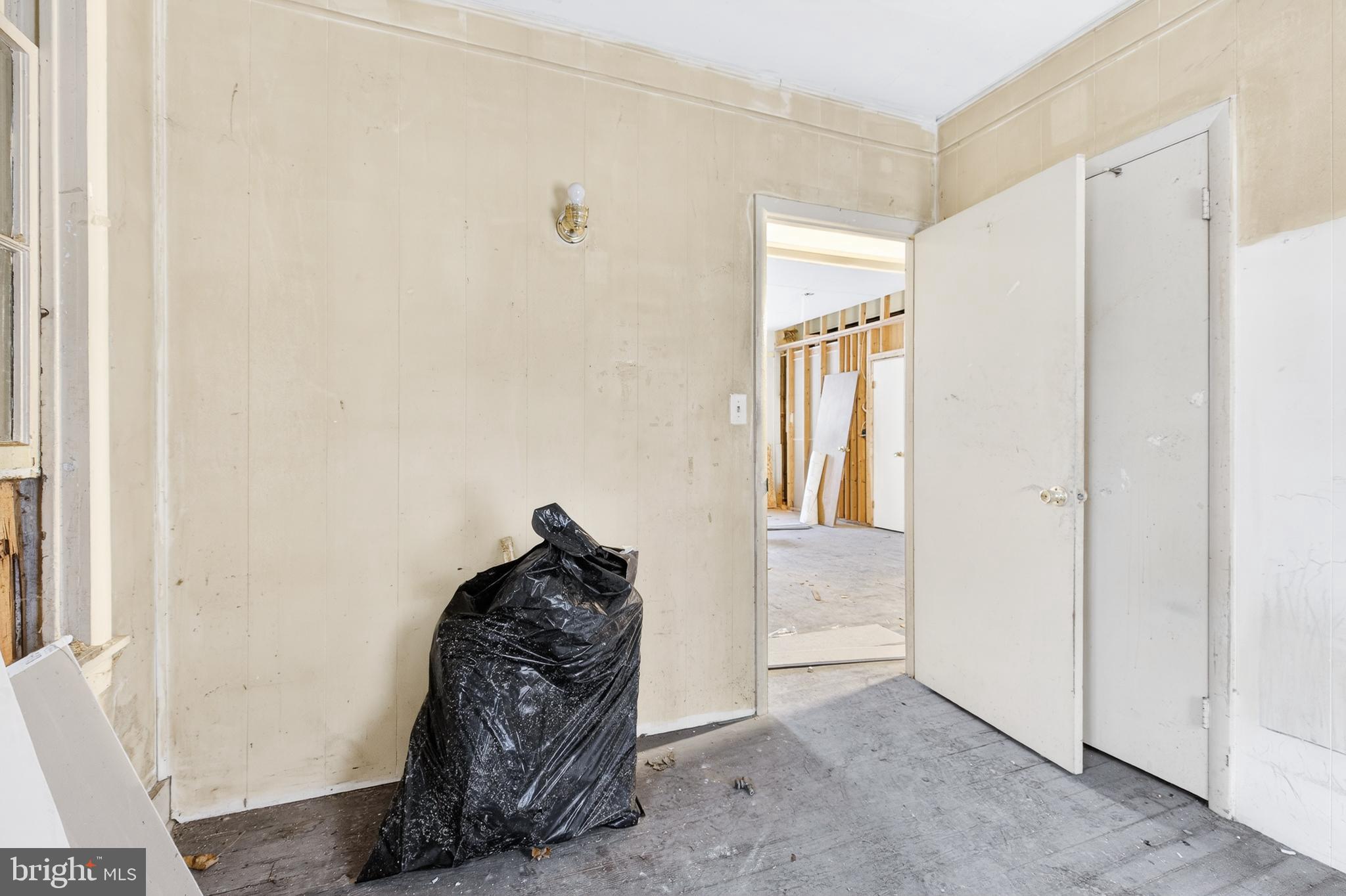 CBD- CENTRAL BUSINESS DIS - Commercial Sale