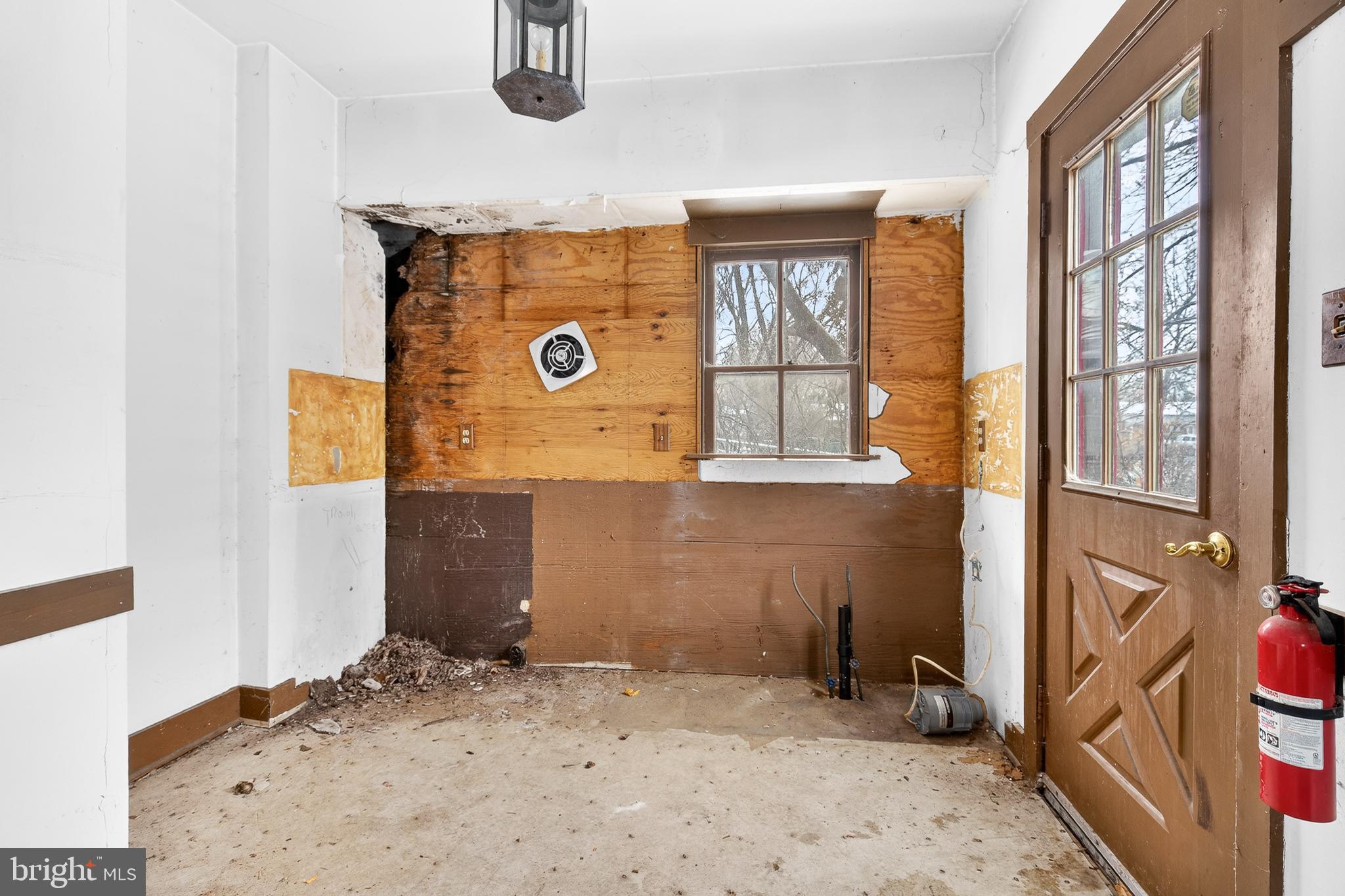 CBD- CENTRAL BUSINESS DIS - Commercial Sale