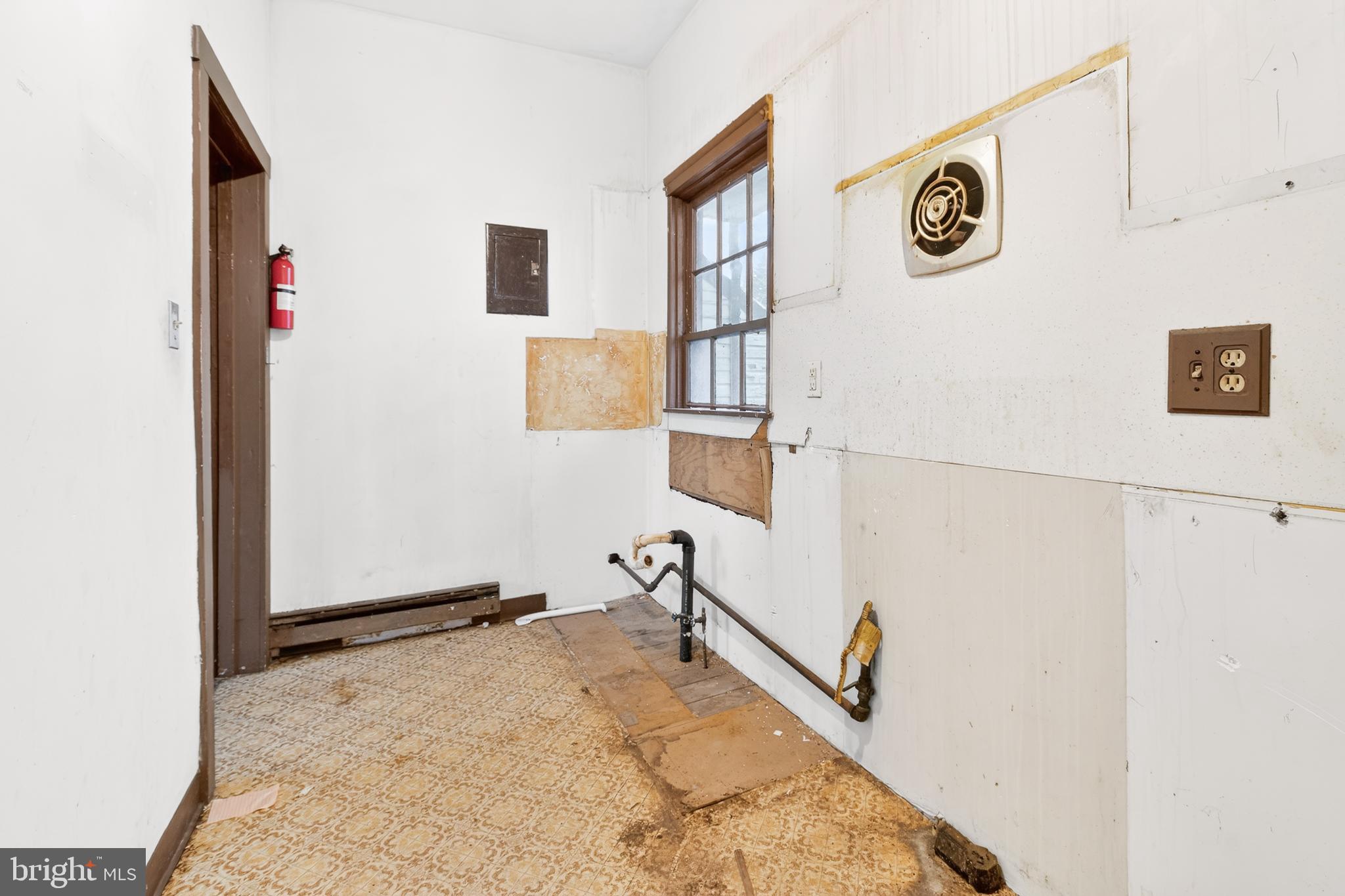 CBD- CENTRAL BUSINESS DIS - Commercial Sale