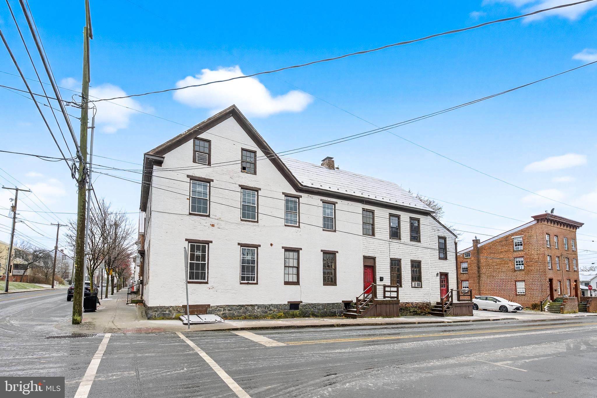 201 S WASHINGTON STREET