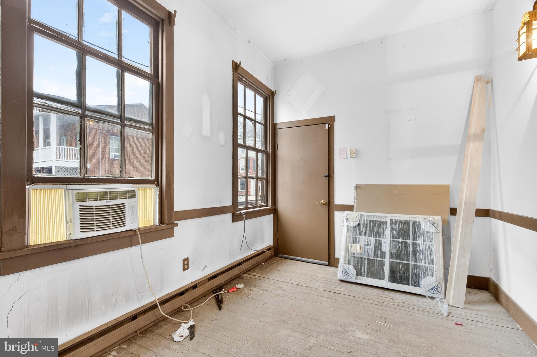 CBD- CENTRAL BUSINESS DIS - Commercial Sale