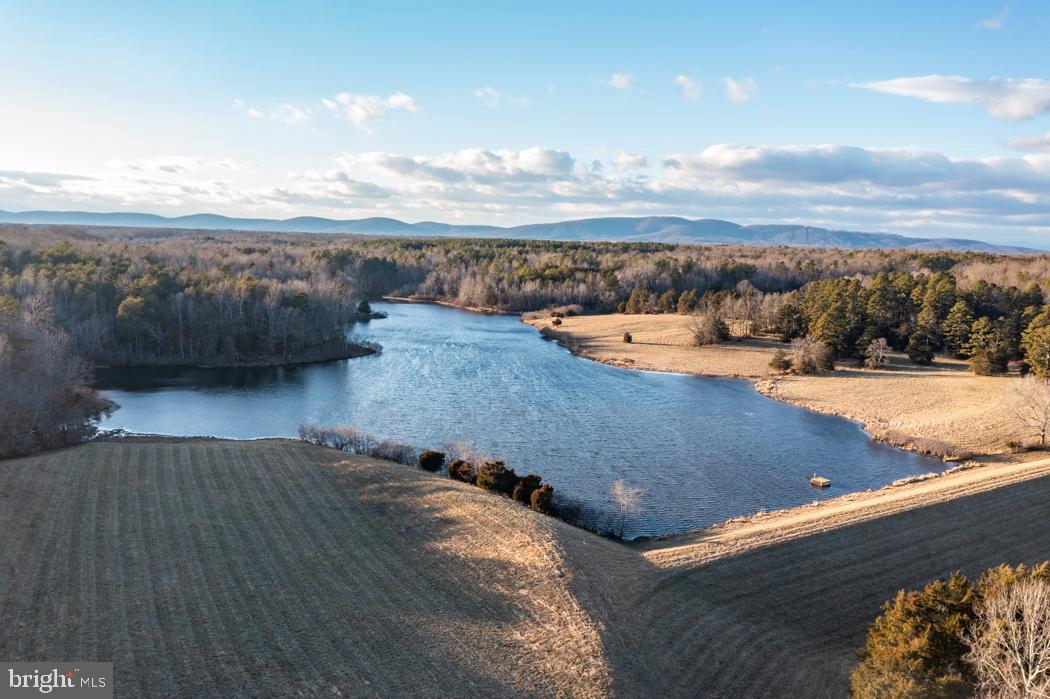 GREEN SPRINGS - Farm