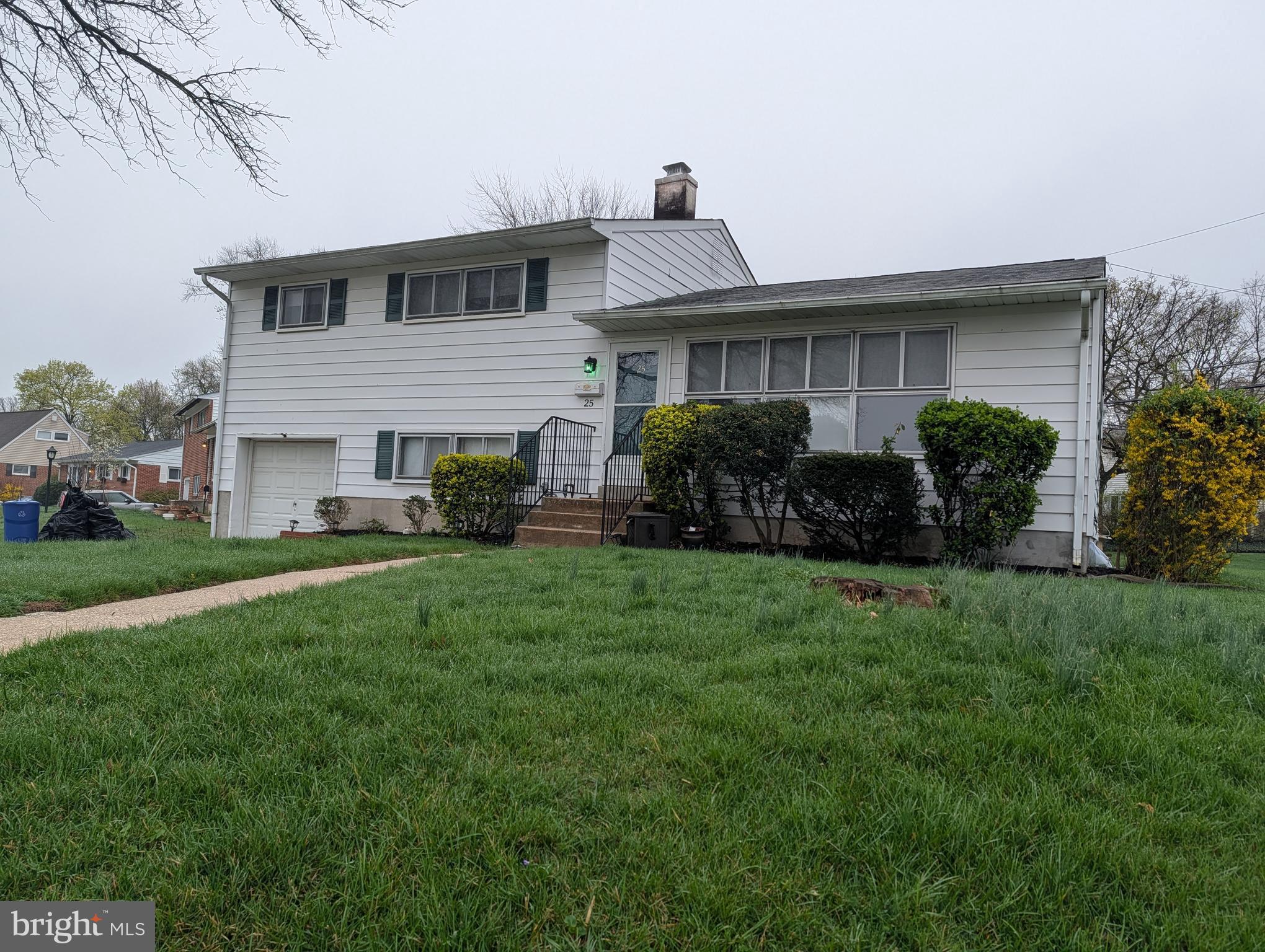 YORK MANOR - Residential