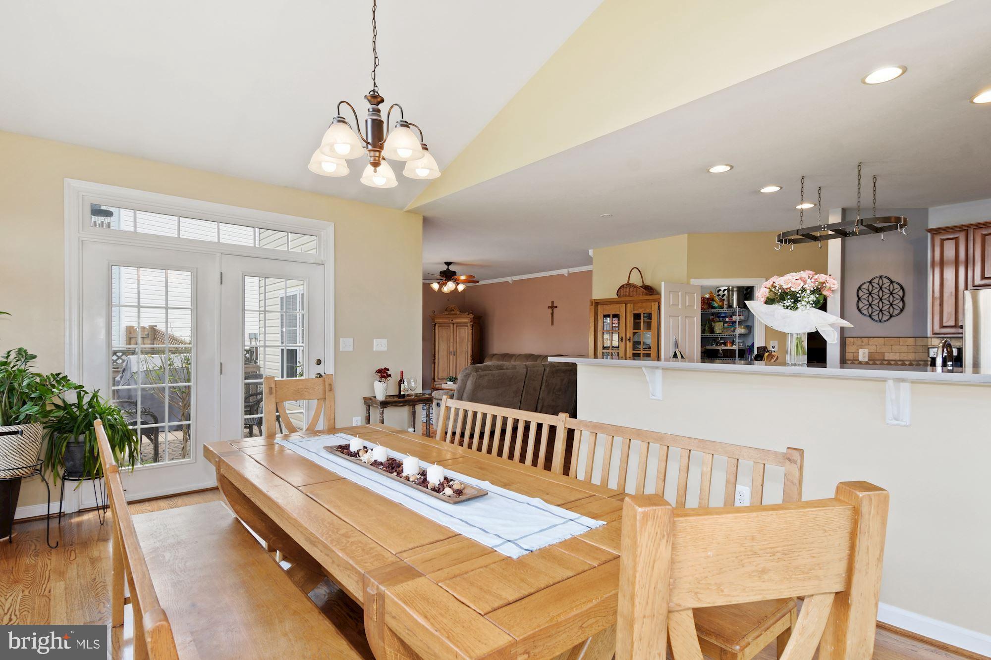 EAGLES POINTE - Residential