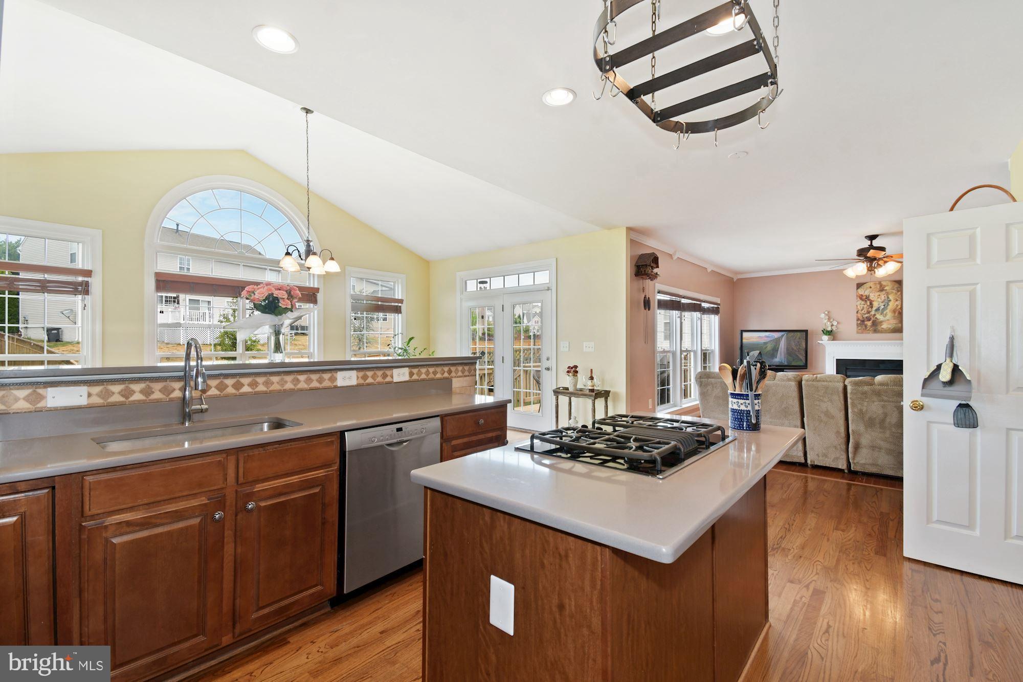 EAGLES POINTE - Residential