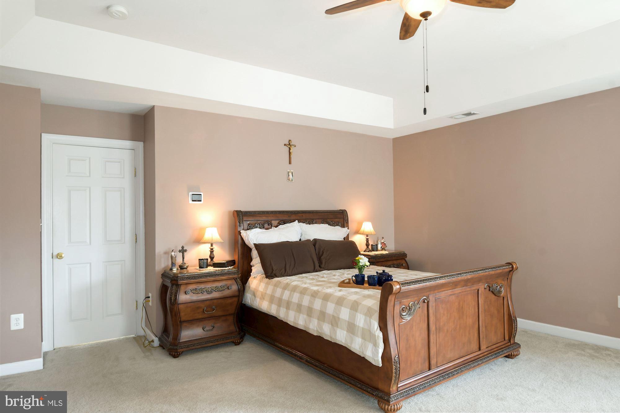 EAGLES POINTE - Residential