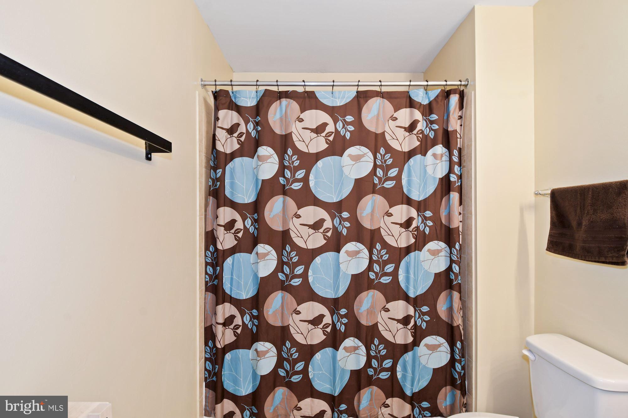 EAGLES POINTE - Residential