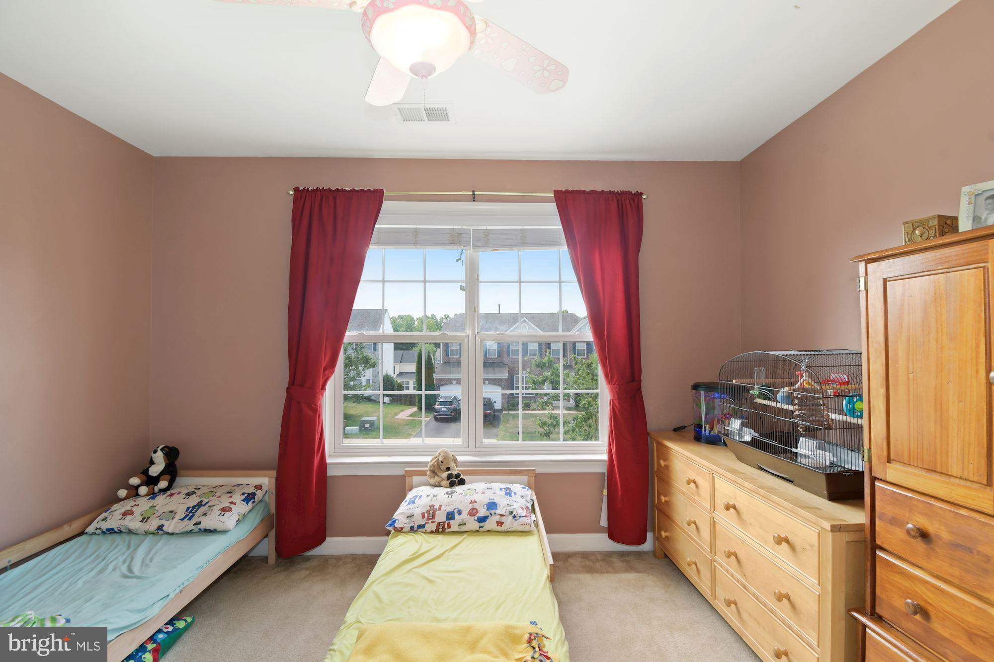 EAGLES POINTE - Residential