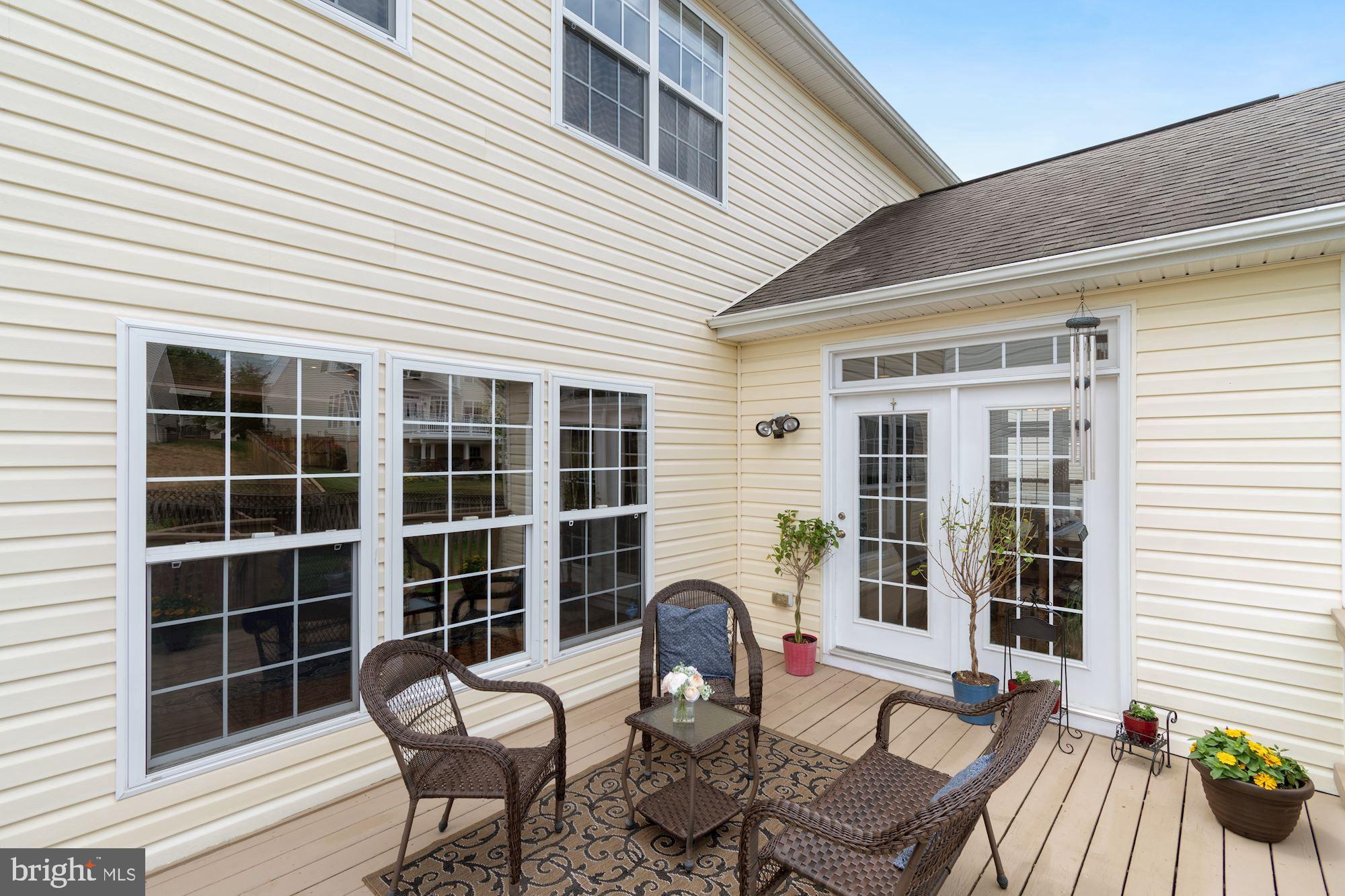 EAGLES POINTE - Residential