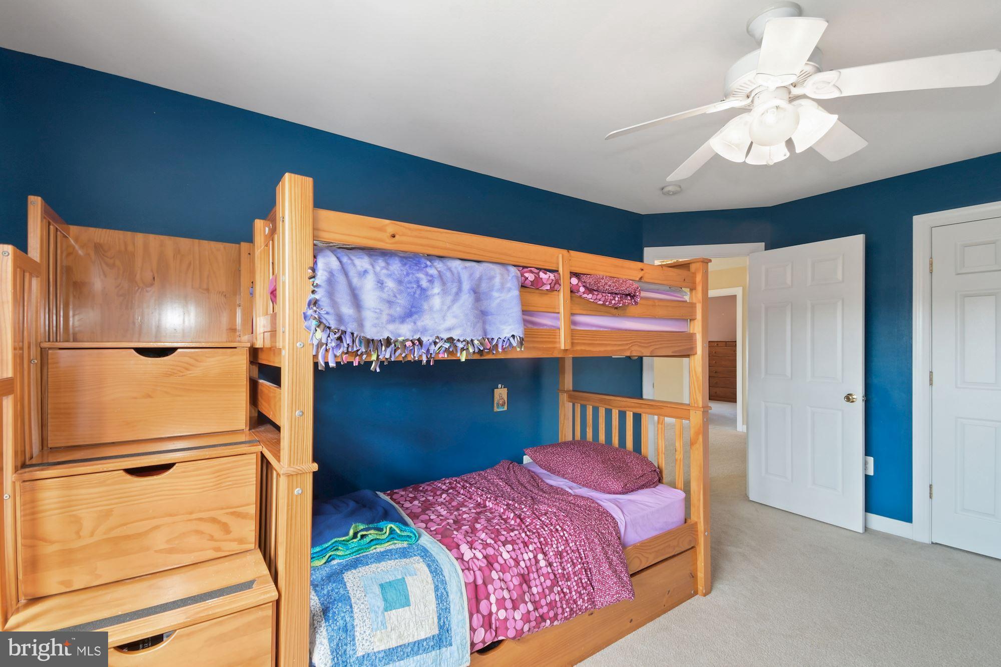 EAGLES POINTE - Residential