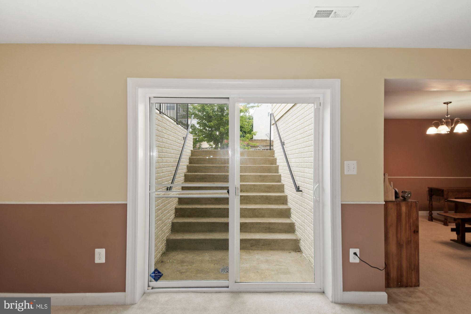 EAGLES POINTE - Residential