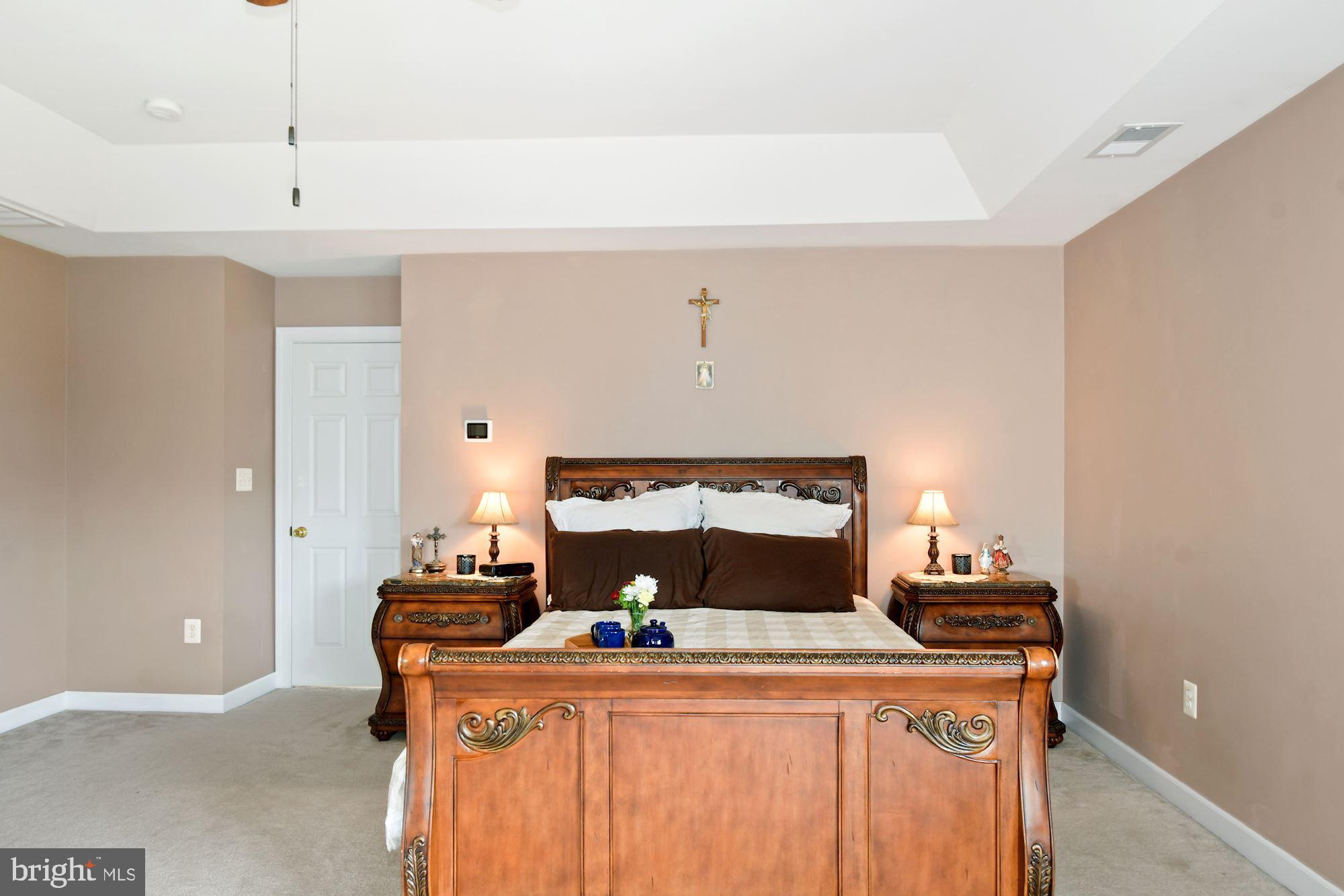 EAGLES POINTE - Residential