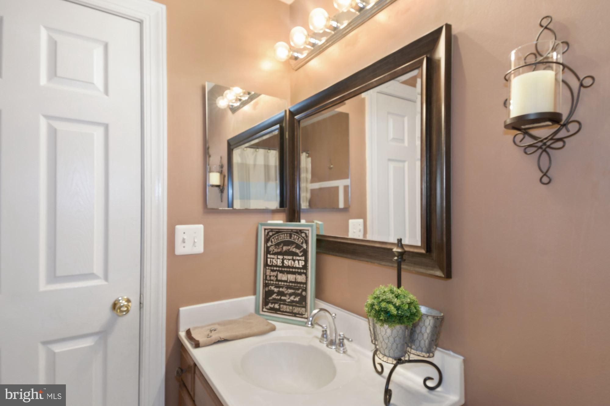 EAGLES POINTE - Residential