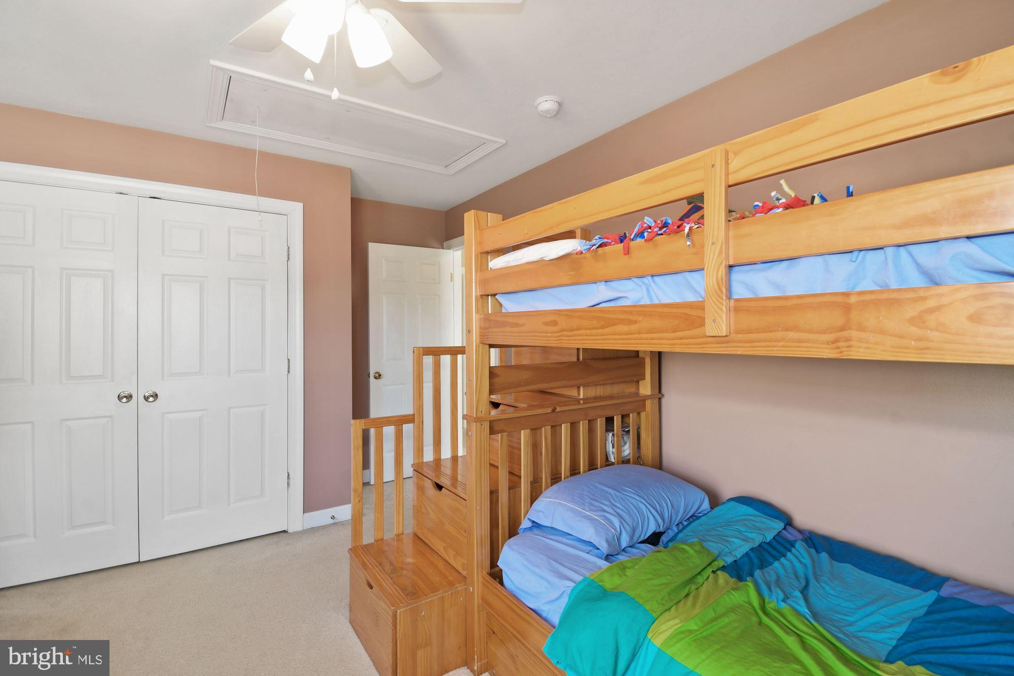 EAGLES POINTE - Residential