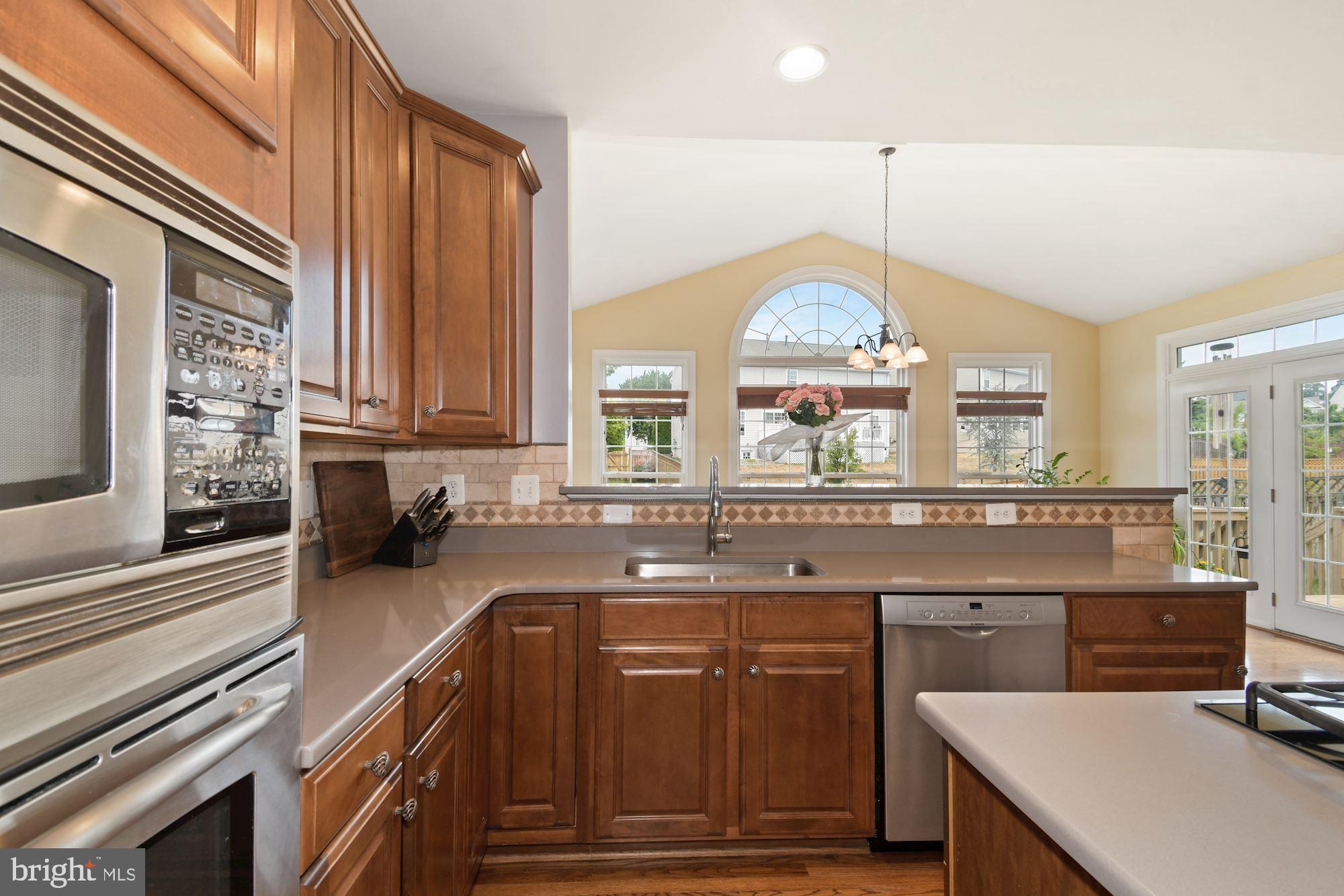 EAGLES POINTE - Residential