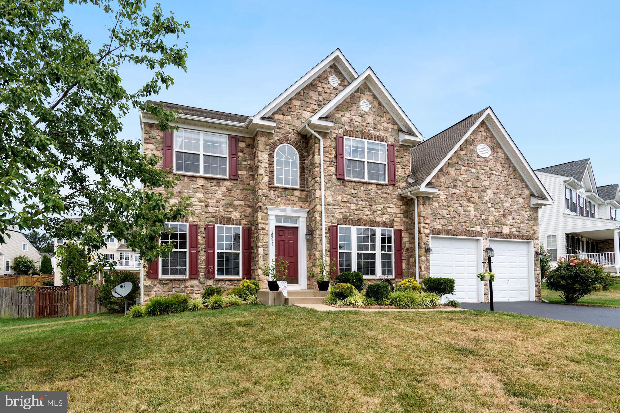 EAGLES POINTE - Residential