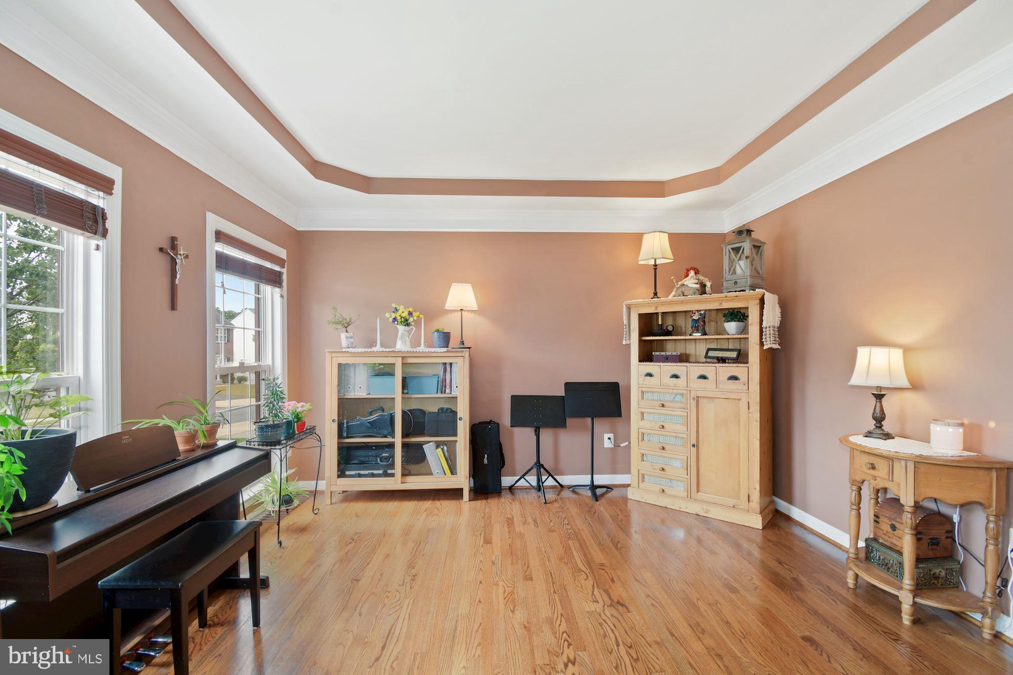 EAGLES POINTE - Residential