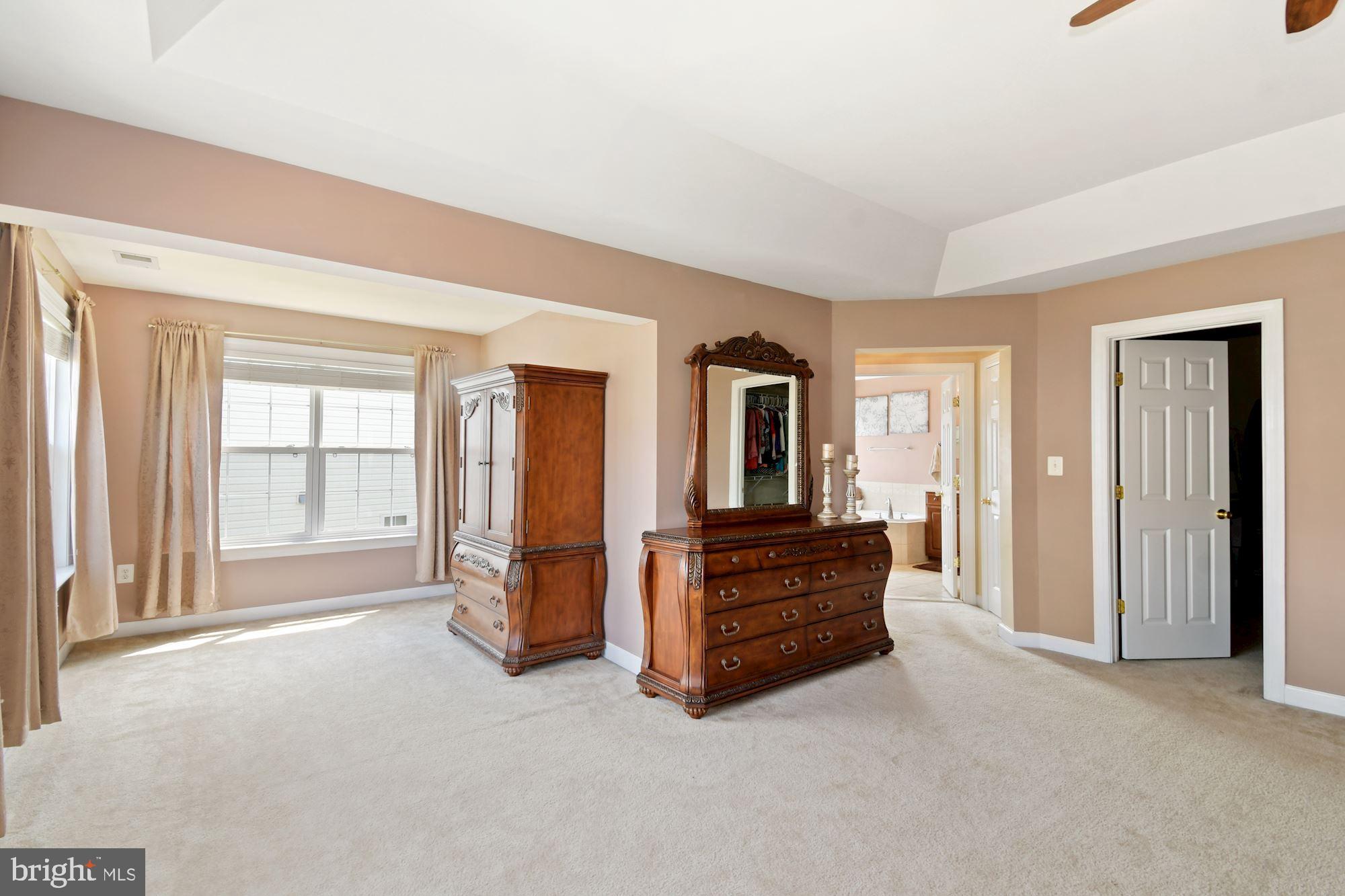 EAGLES POINTE - Residential