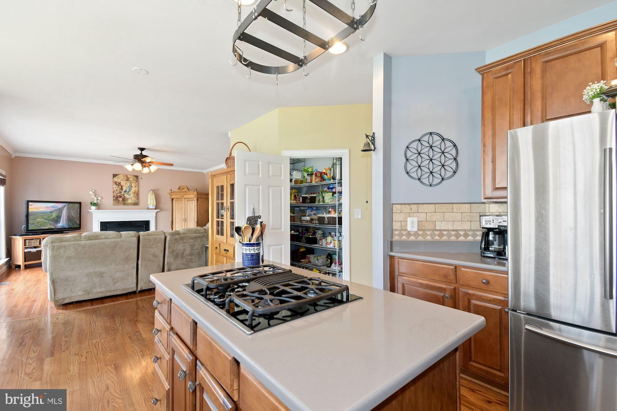 EAGLES POINTE - Residential