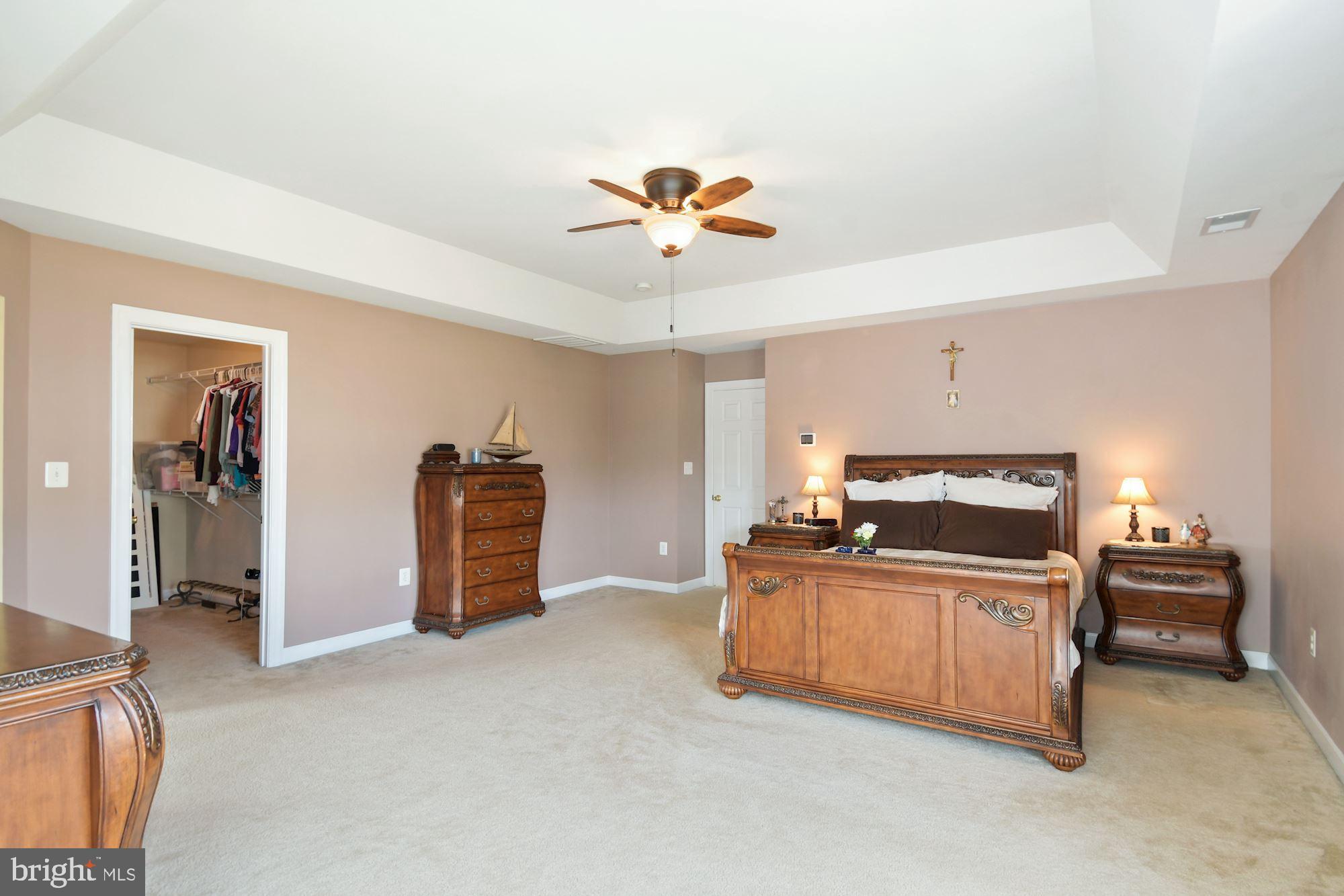 EAGLES POINTE - Residential