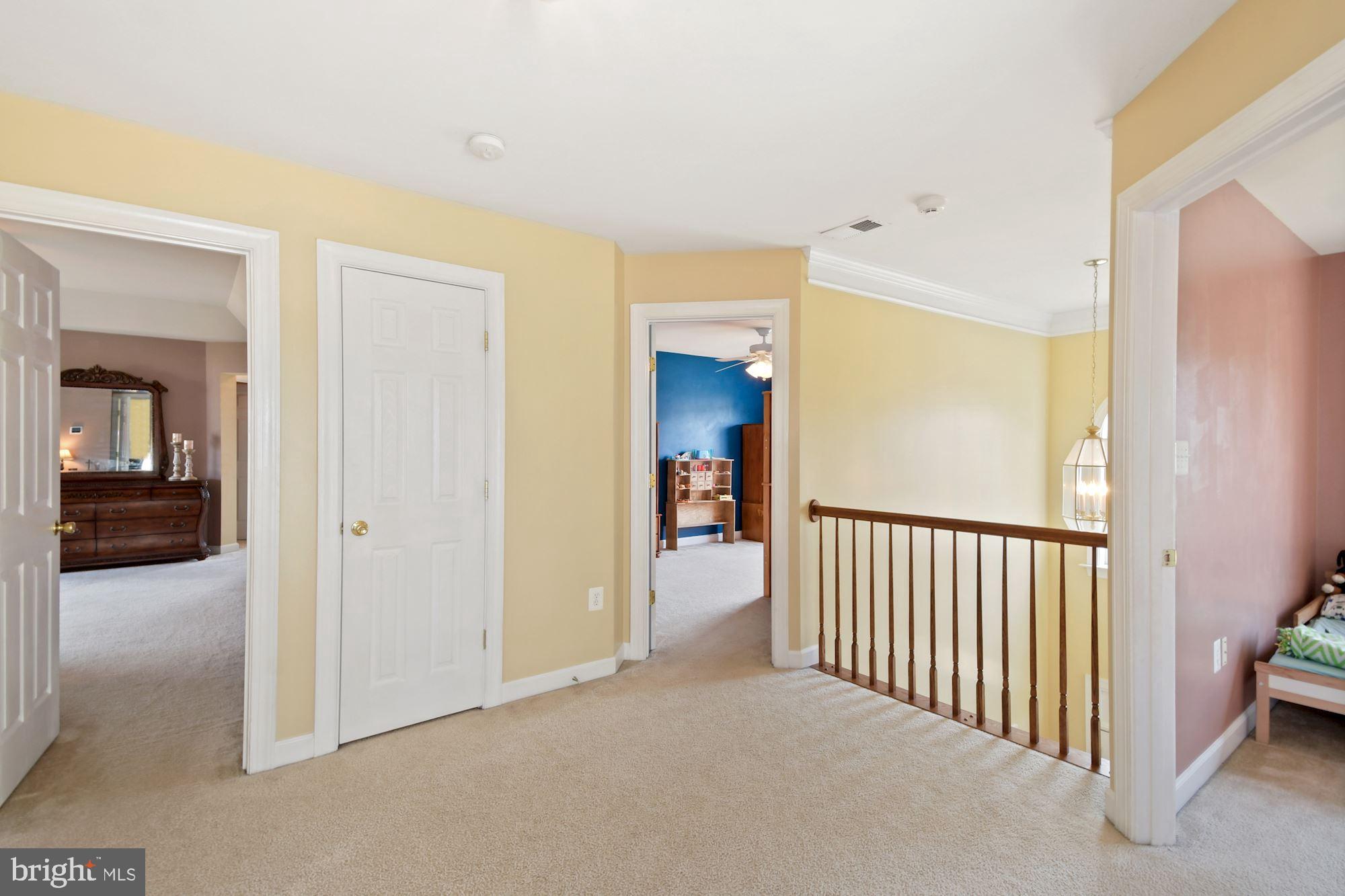 EAGLES POINTE - Residential