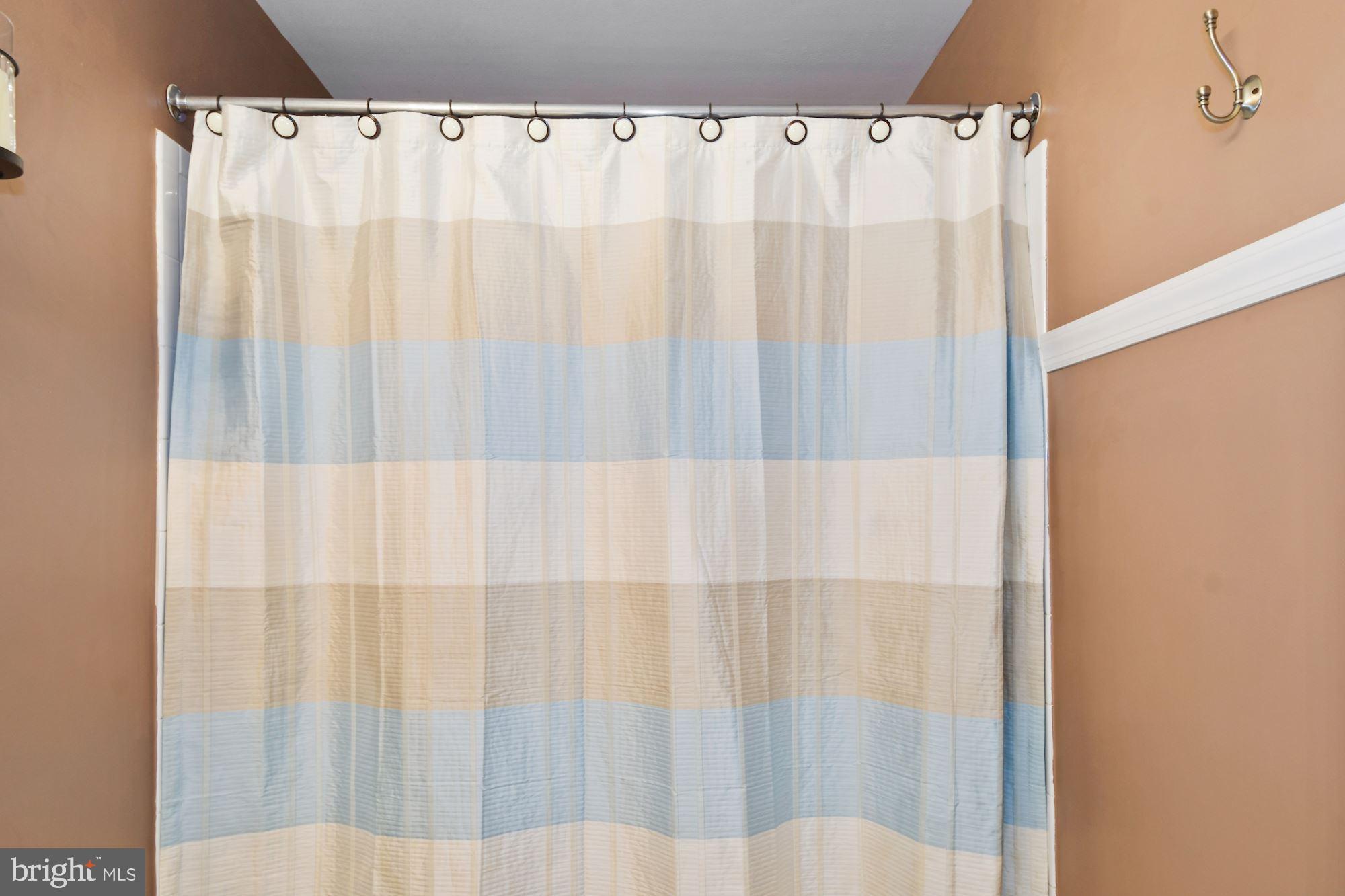 EAGLES POINTE - Residential