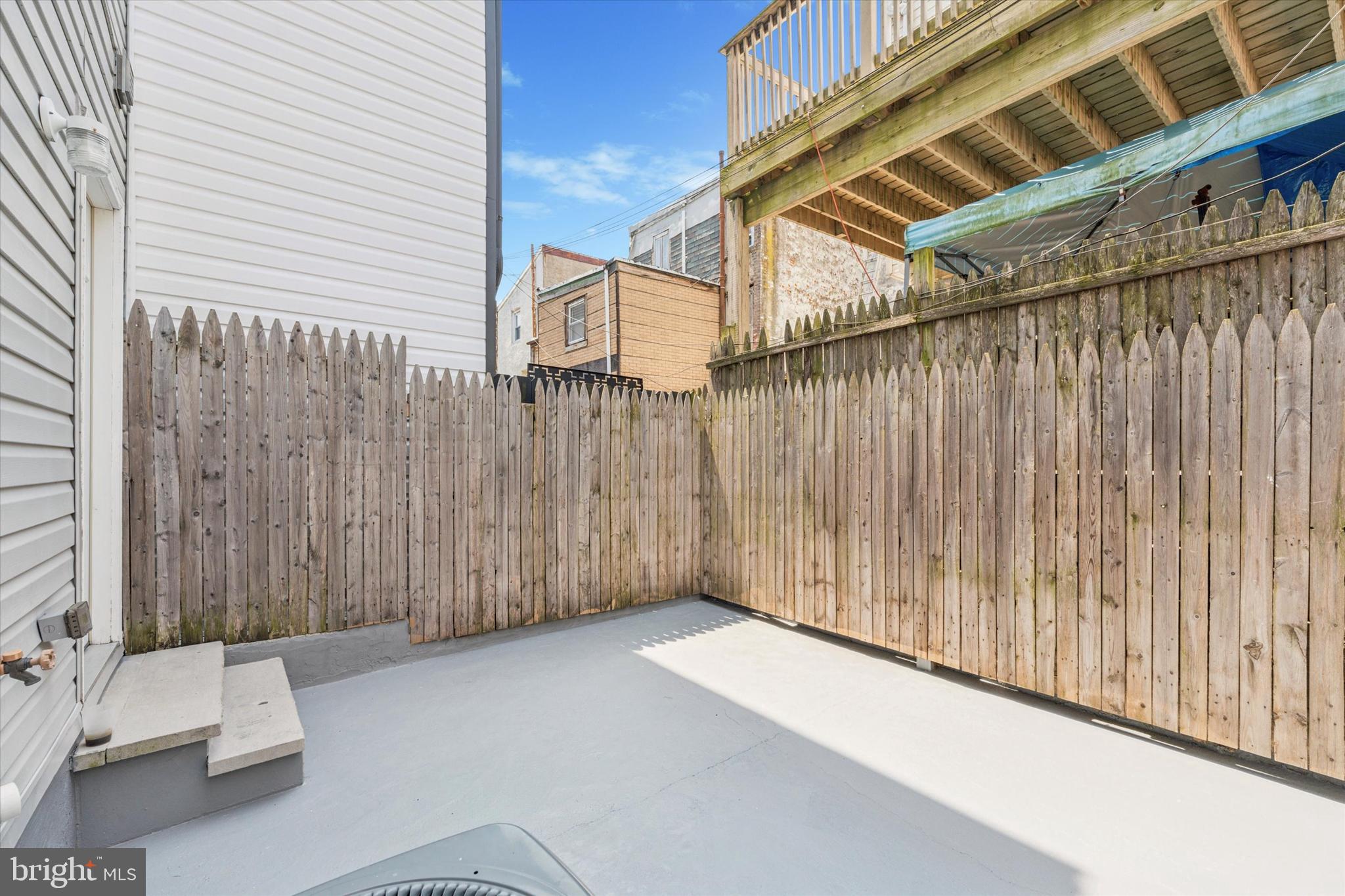 PORT RICHMOND - Residential Lease