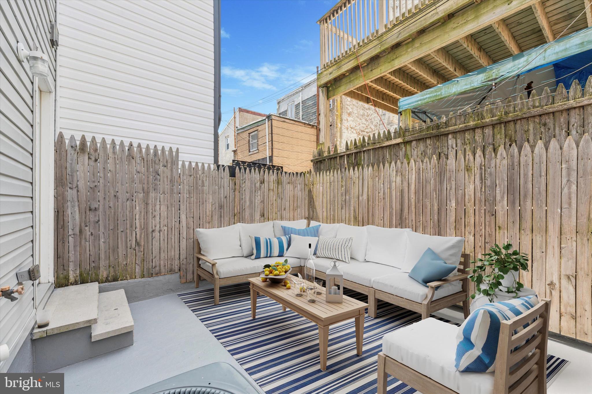 PORT RICHMOND - Residential Lease