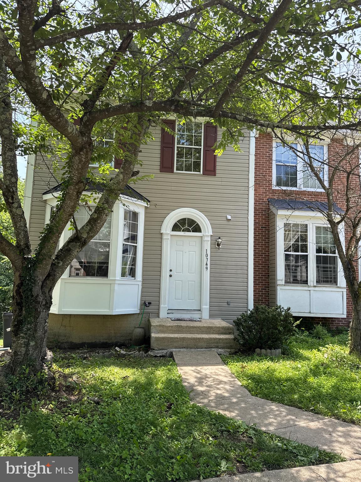 NEVER MIND THE NUMBER OF DAYS IN THE MARKET THIS IS AVAILABLE FOR SHOWING AS FROM TODAY 08/ 22/25 . This updated end-unit townhome offering three bedrooms with 3 full and 1 half bathrooms. Set on a corner lot graced with front and side windows, the interior is bathed in natural light, an inviting living room off the foyer, and a dining room and kitchen illuminated by recessed lighting. The eat-in kitchen is equipped with stainless steel appliances, granite countertops, a tile backsplash, and a pantry. Upstairs, the primary bedroom includes a walk-in closet and private ensuite bathroom. Two additional bedrooms and a second full
bathroom complete the upper level. The lower level basement expands the living space with a spacious recreation room, recessed lighting,. A laundry closet and a utility room with ample storage are also located on this level. Outside, the fenced rear yard, which backs to trees for even more privacy, Westlake neighborhood within the Lake Arbor community in Bowie, this home Quick access to major . . routes including Central Ave/214, Landover Rd/202, and I-495 make commuting easy. Listing Roof replace 2016, HAVC less than 6 years and Water Heater 5 Years old