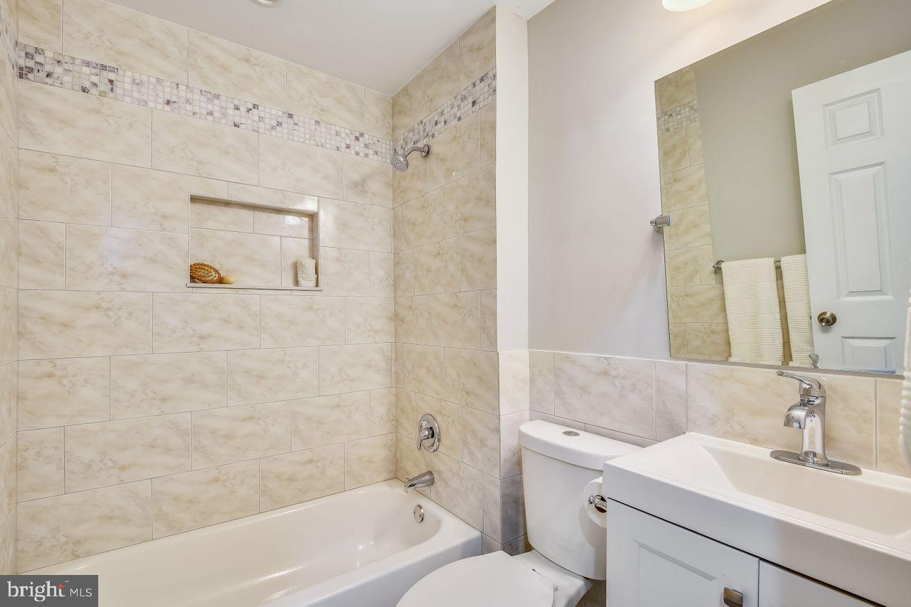 HUNTERS POINTE - Residential