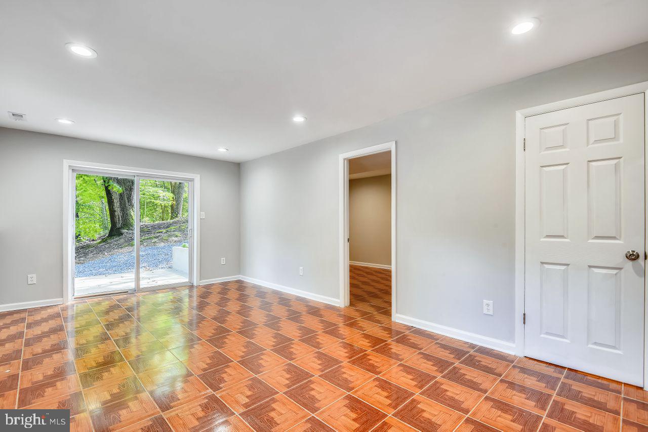 HUNTERS POINTE - Residential