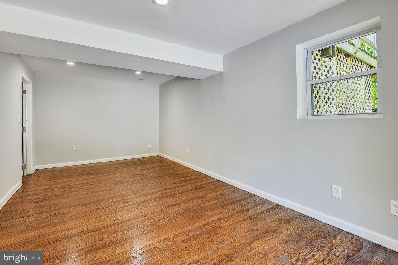 HUNTERS POINTE - Residential