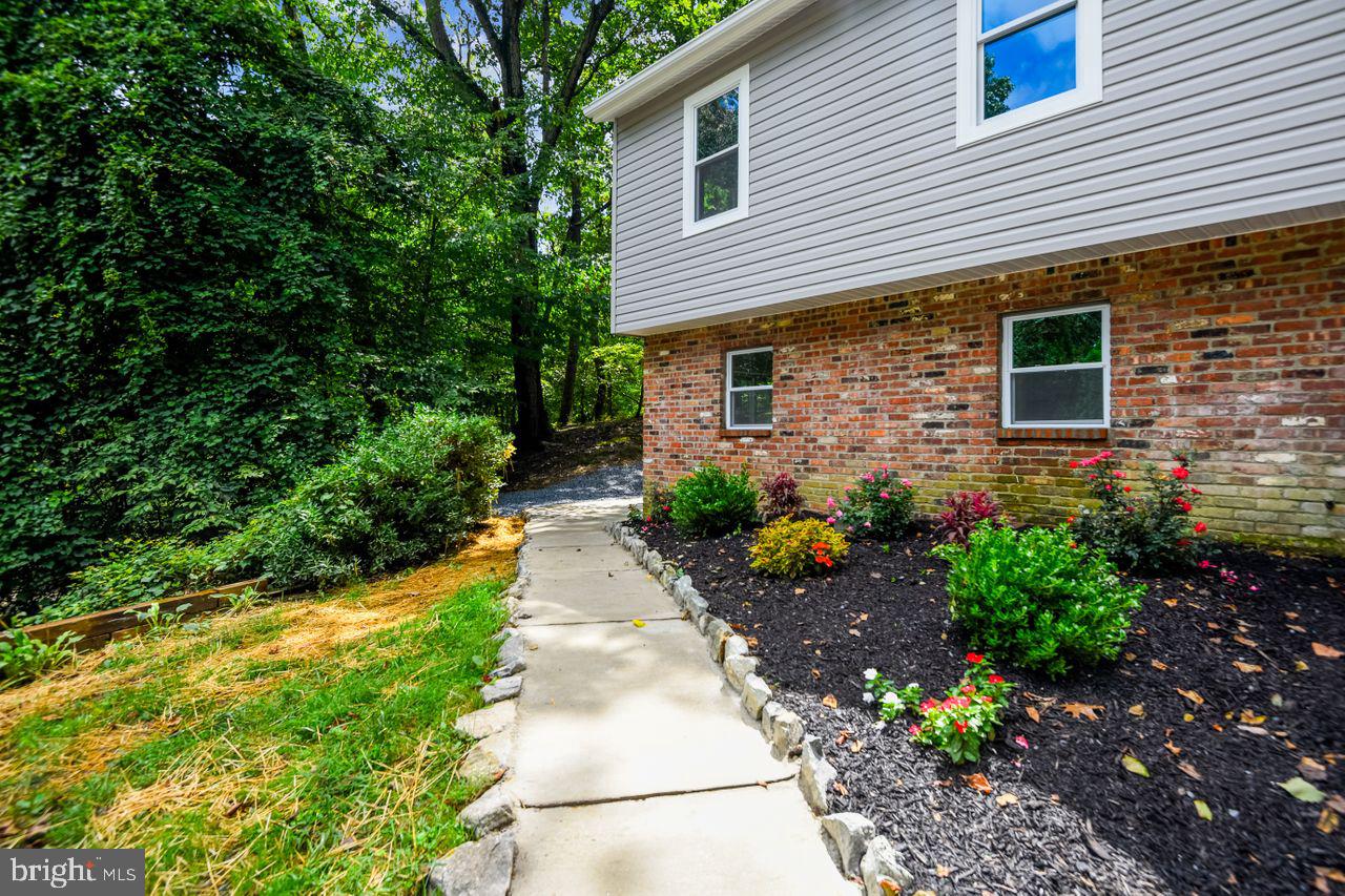 HUNTERS POINTE - Residential