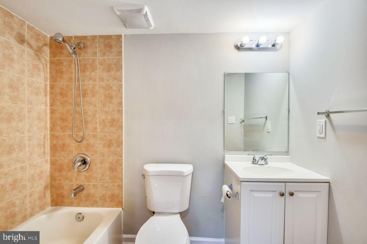 HUNTERS POINTE - Residential