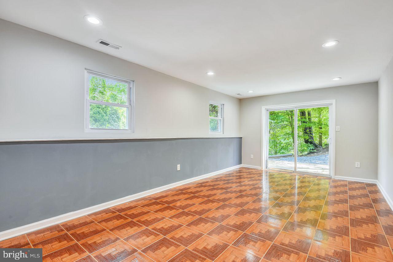 HUNTERS POINTE - Residential